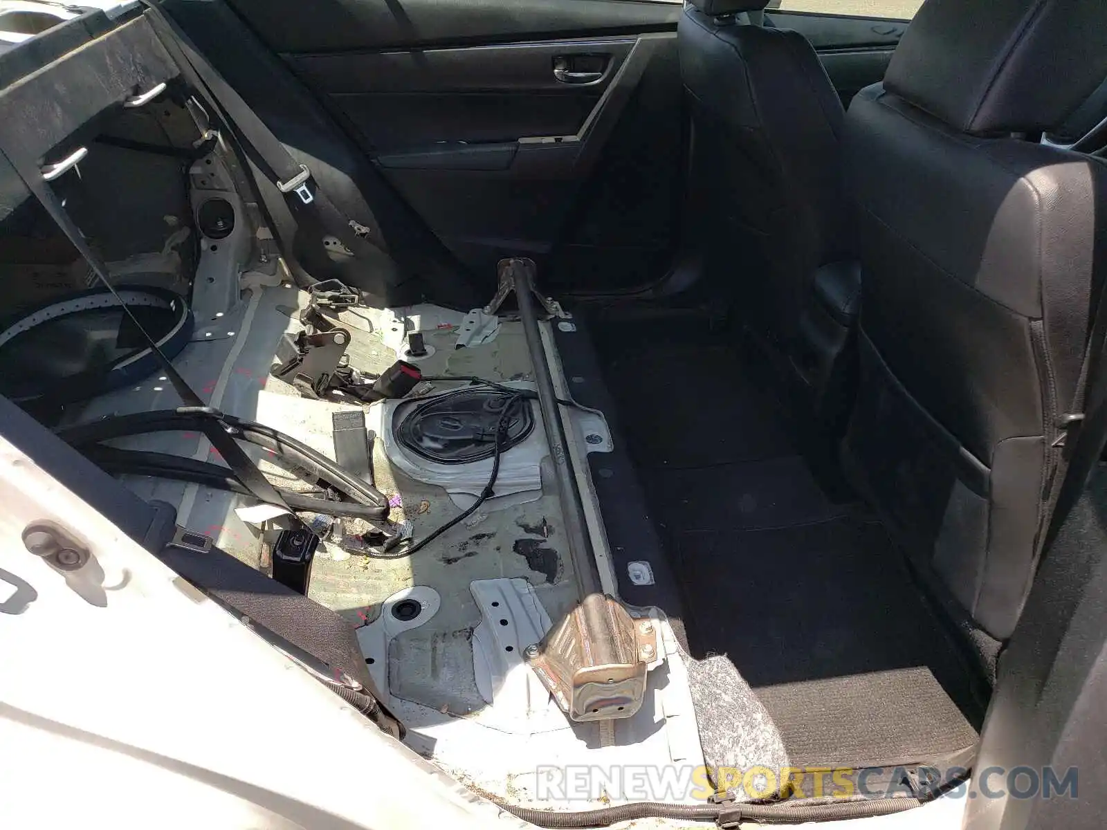 6 Photograph of a damaged car 5YFBURHEXKP878335 TOYOTA COROLLA 2019