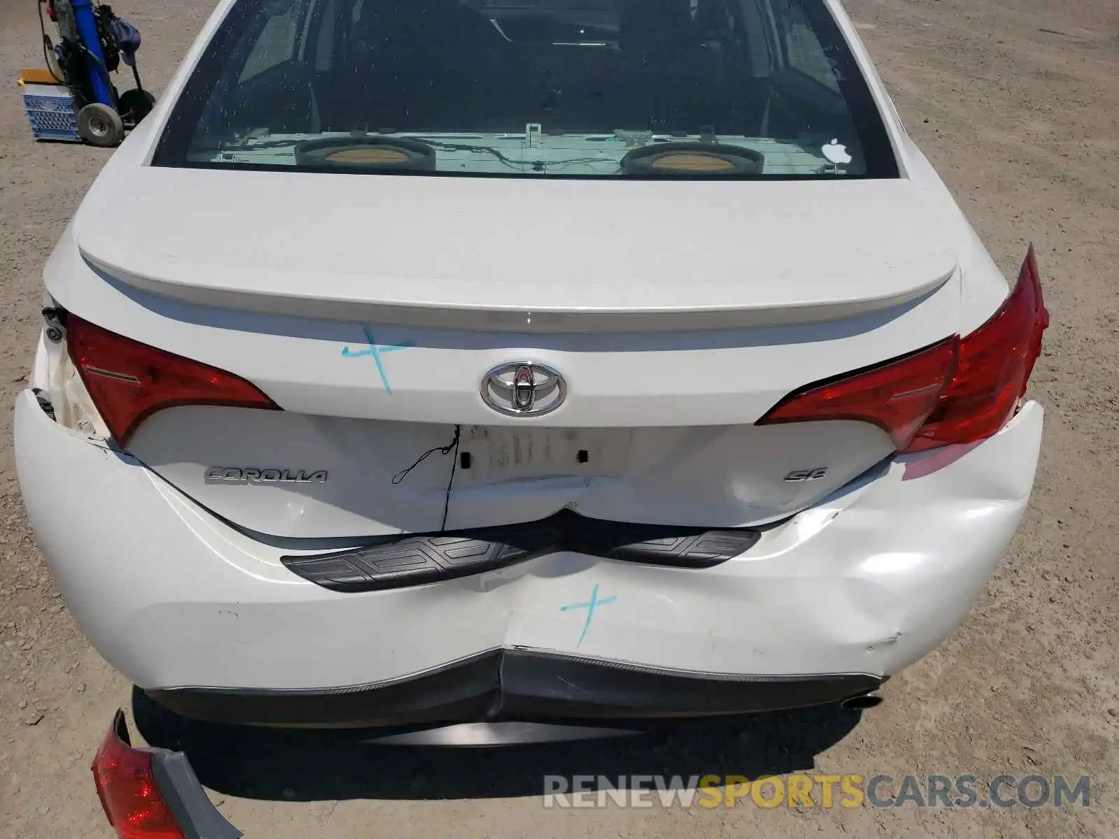 9 Photograph of a damaged car 5YFBURHEXKP878335 TOYOTA COROLLA 2019