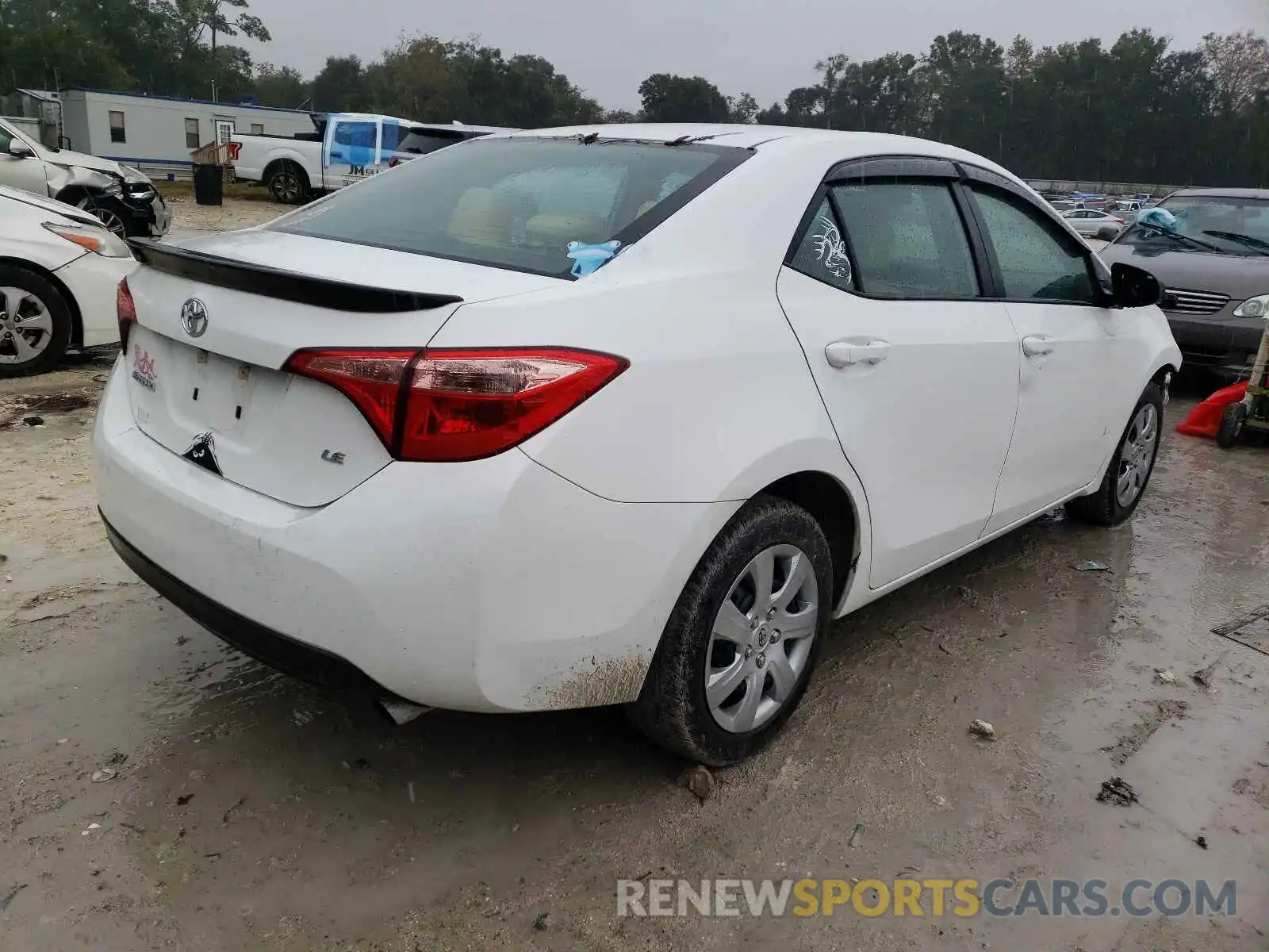 4 Photograph of a damaged car 5YFBURHEXKP878402 TOYOTA COROLLA 2019