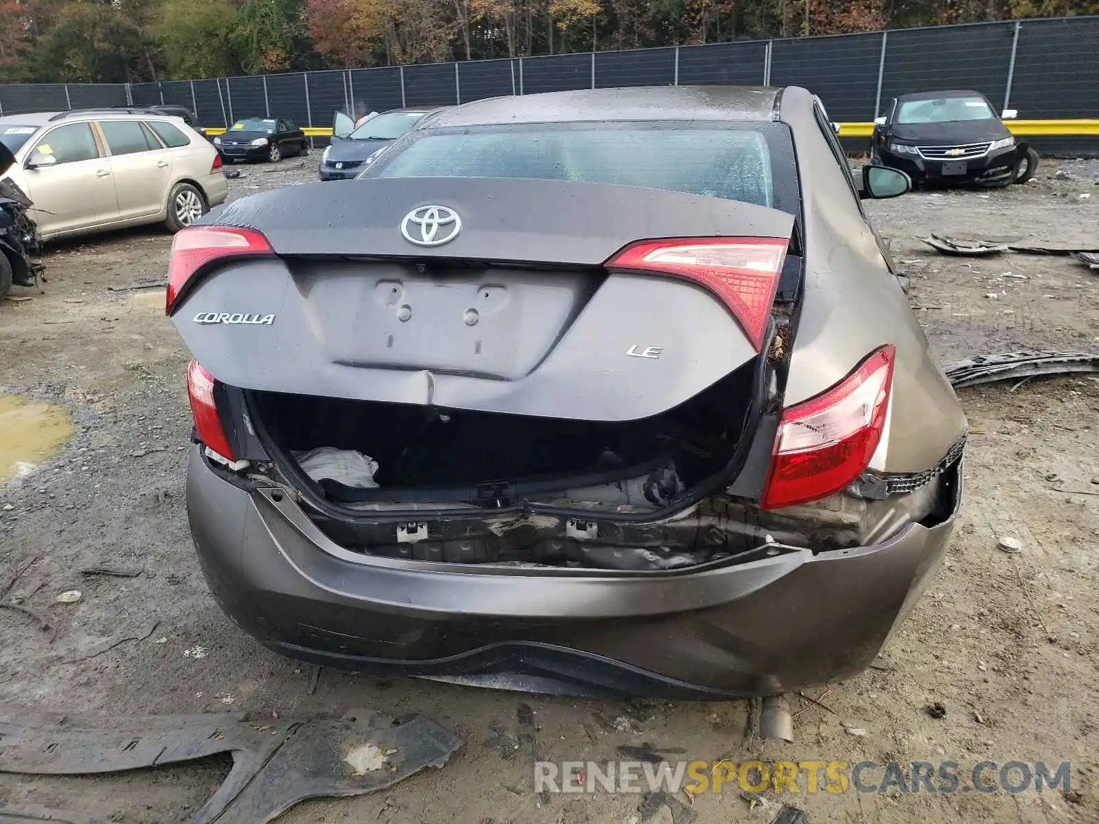 9 Photograph of a damaged car 5YFBURHEXKP878562 TOYOTA COROLLA 2019