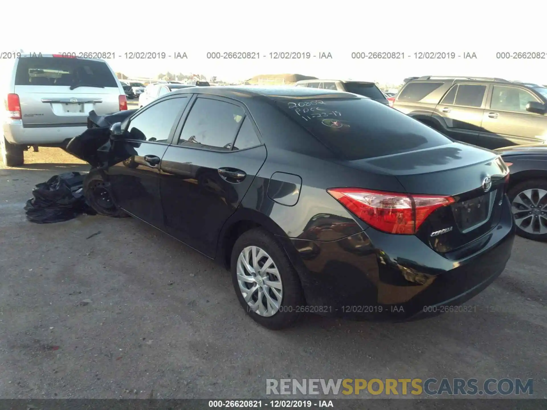 3 Photograph of a damaged car 5YFBURHEXKP879288 TOYOTA COROLLA 2019