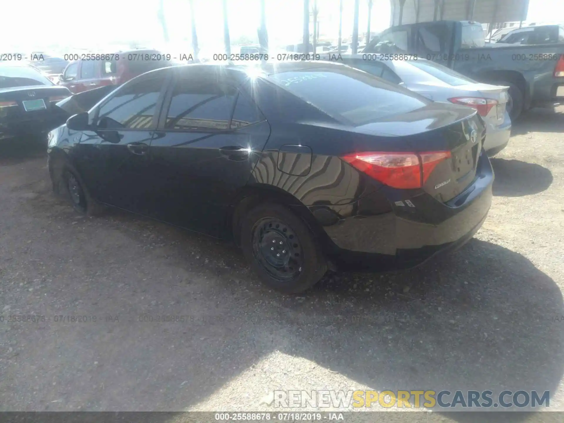 3 Photograph of a damaged car 5YFBURHEXKP879694 TOYOTA COROLLA 2019