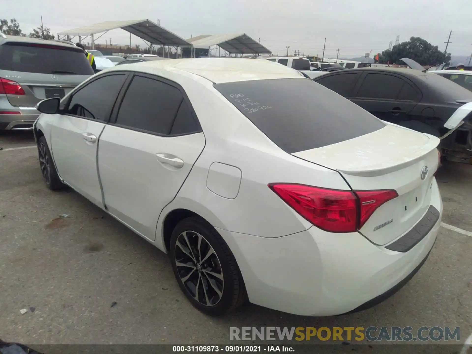 3 Photograph of a damaged car 5YFBURHEXKP880120 TOYOTA COROLLA 2019