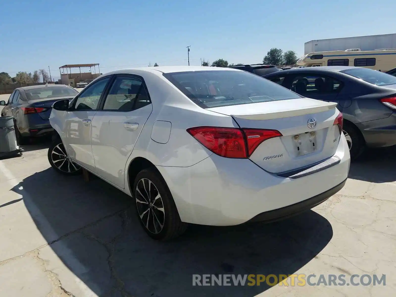 3 Photograph of a damaged car 5YFBURHEXKP880392 TOYOTA COROLLA 2019