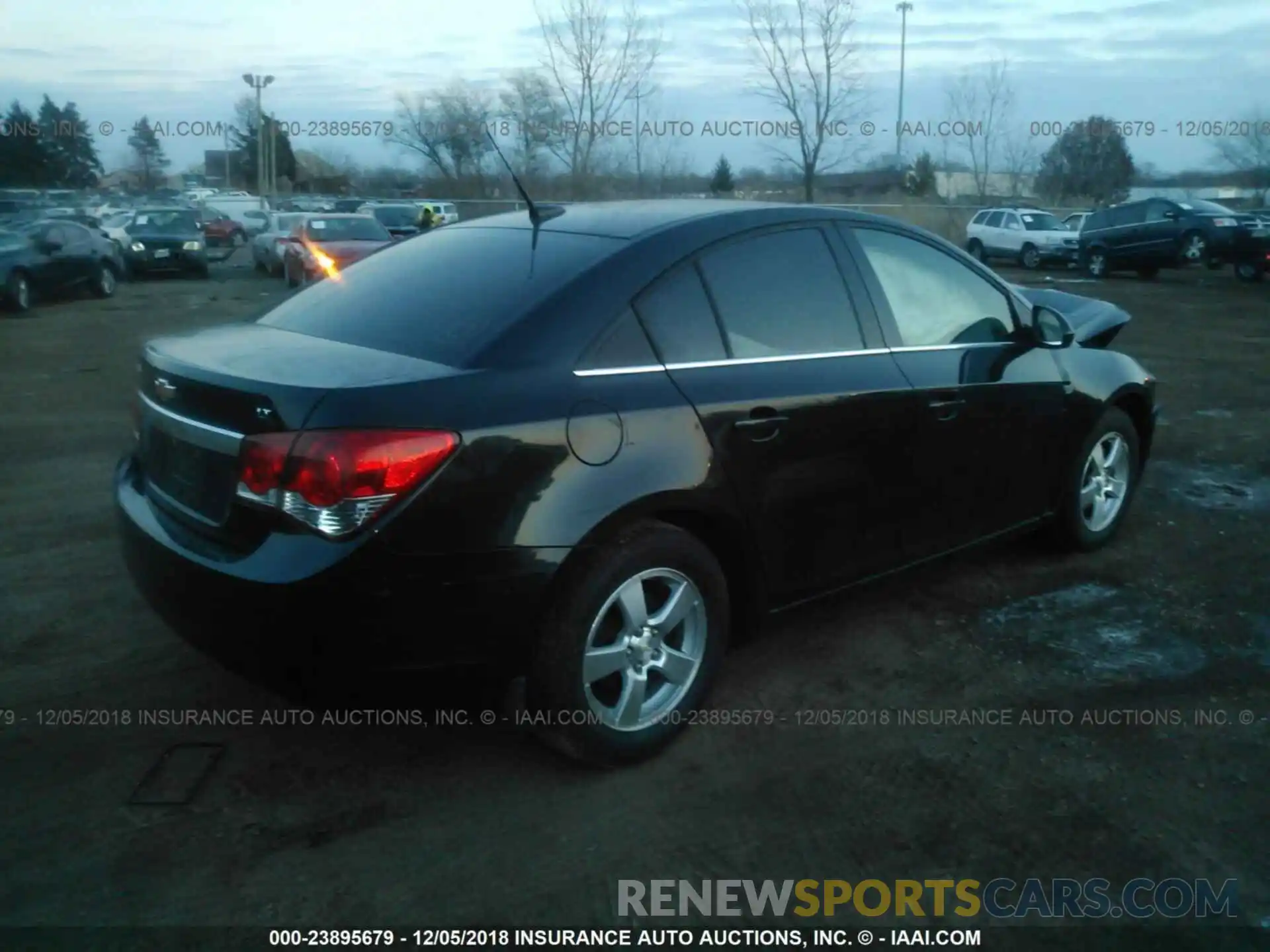 4 Photograph of a damaged car 5YFBURHEXKP881509 TOYOTA COROLLA 2019