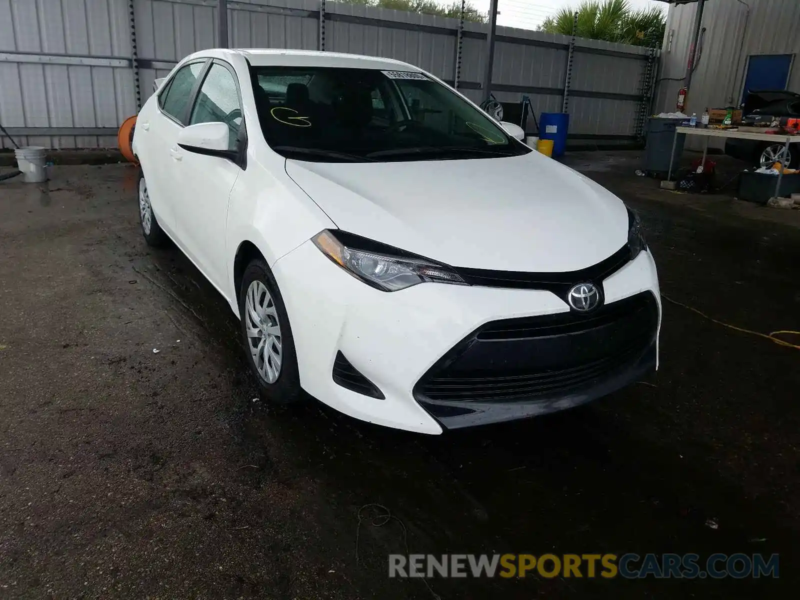 1 Photograph of a damaged car 5YFBURHEXKP881820 TOYOTA COROLLA 2019