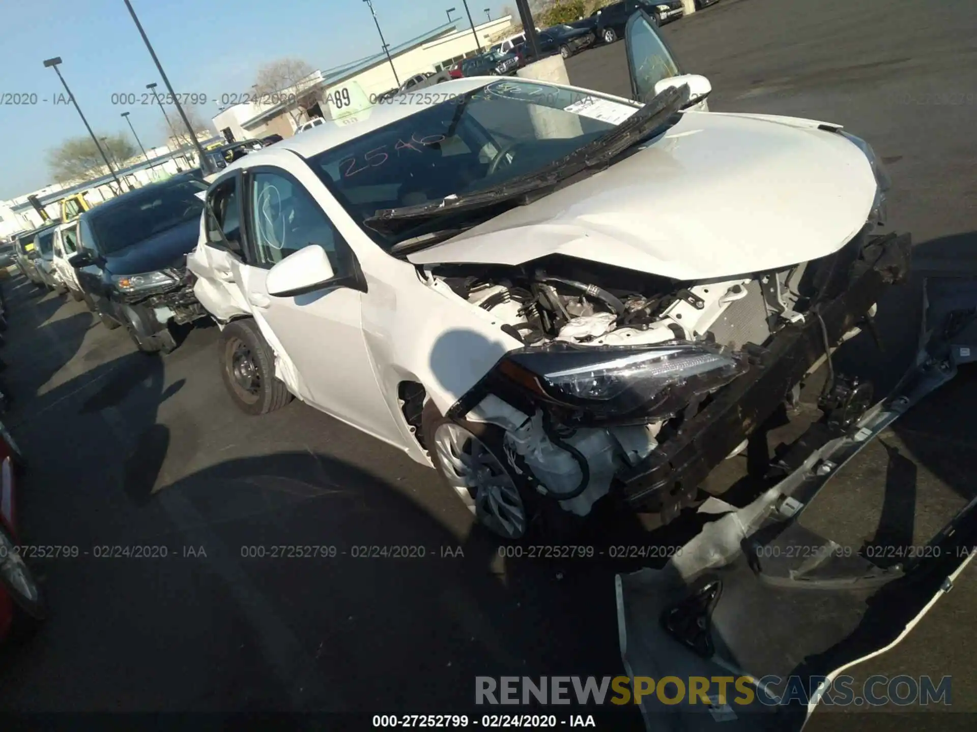 1 Photograph of a damaged car 5YFBURHEXKP882546 TOYOTA COROLLA 2019