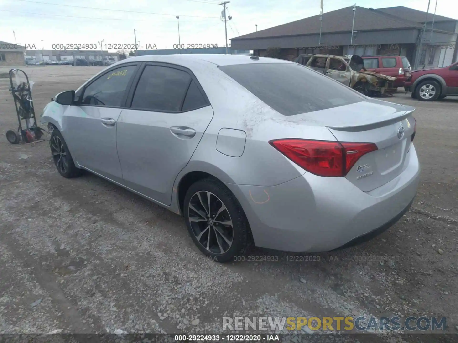 3 Photograph of a damaged car 5YFBURHEXKP882627 TOYOTA COROLLA 2019