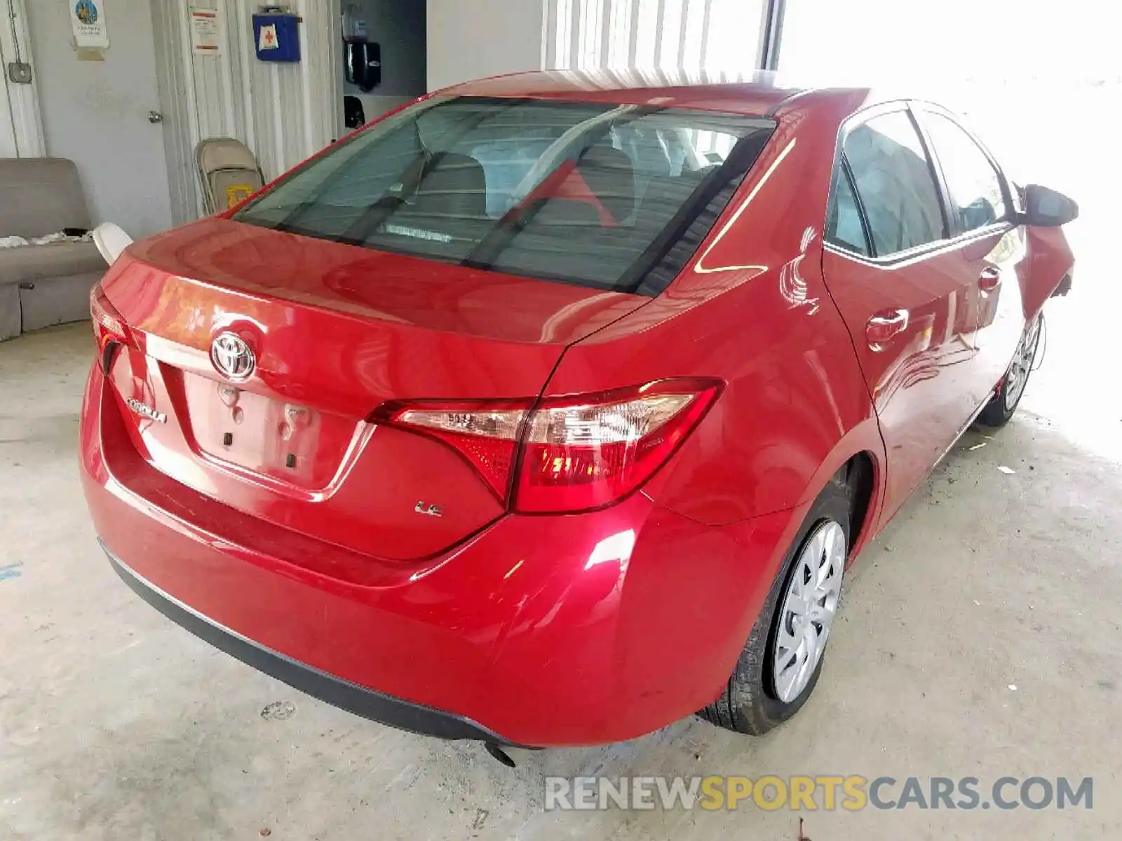 4 Photograph of a damaged car 5YFBURHEXKP882840 TOYOTA COROLLA 2019