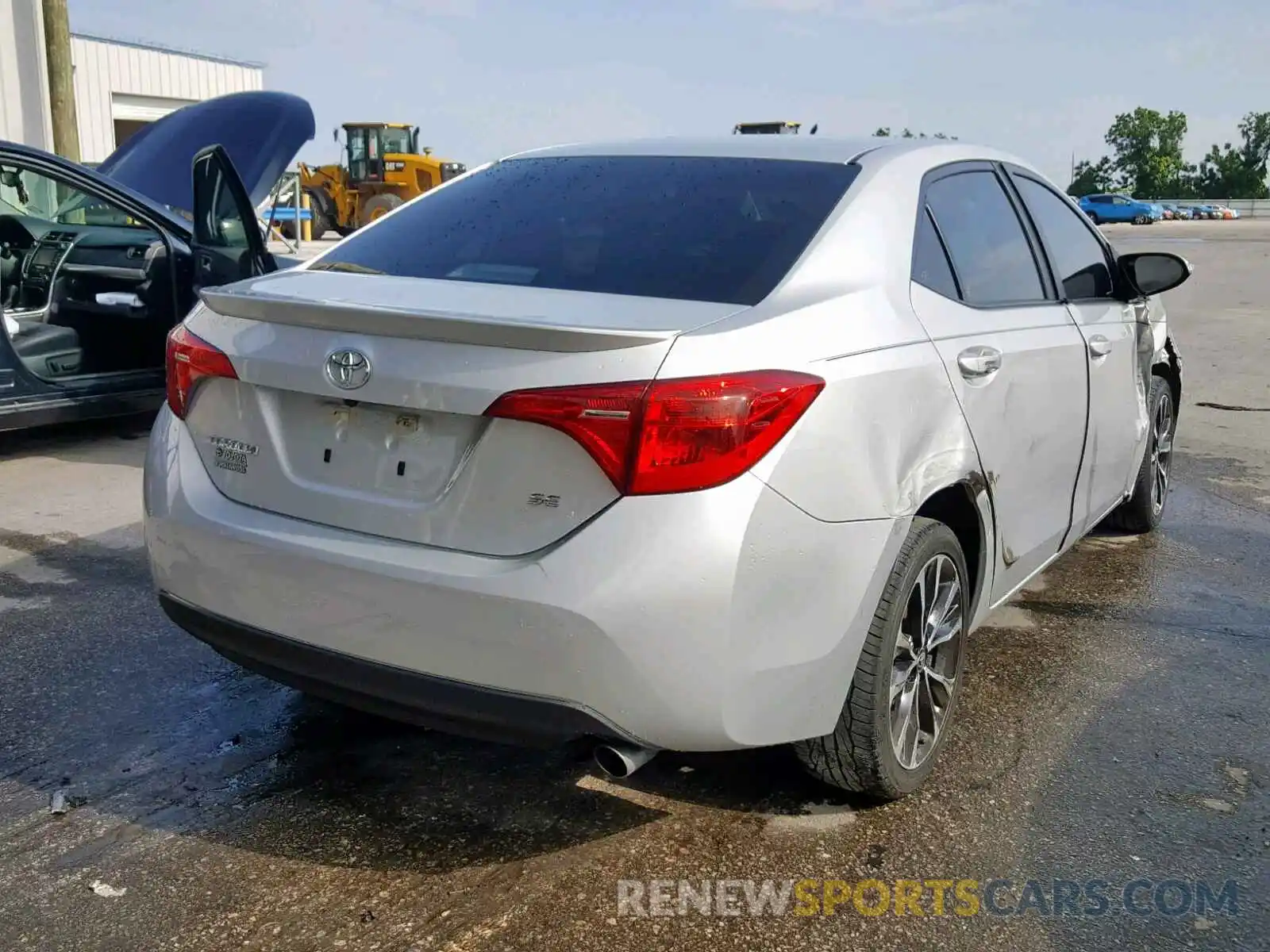 4 Photograph of a damaged car 5YFBURHEXKP883244 TOYOTA COROLLA 2019