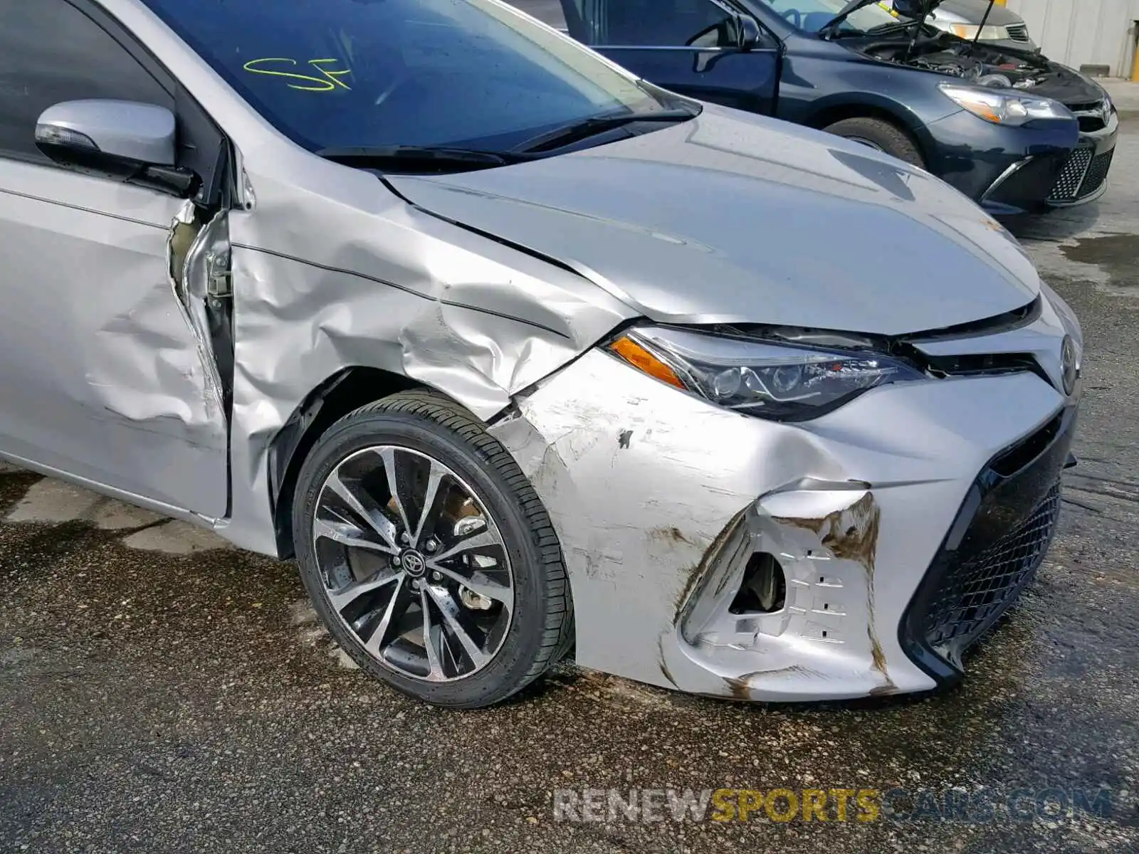 9 Photograph of a damaged car 5YFBURHEXKP883244 TOYOTA COROLLA 2019