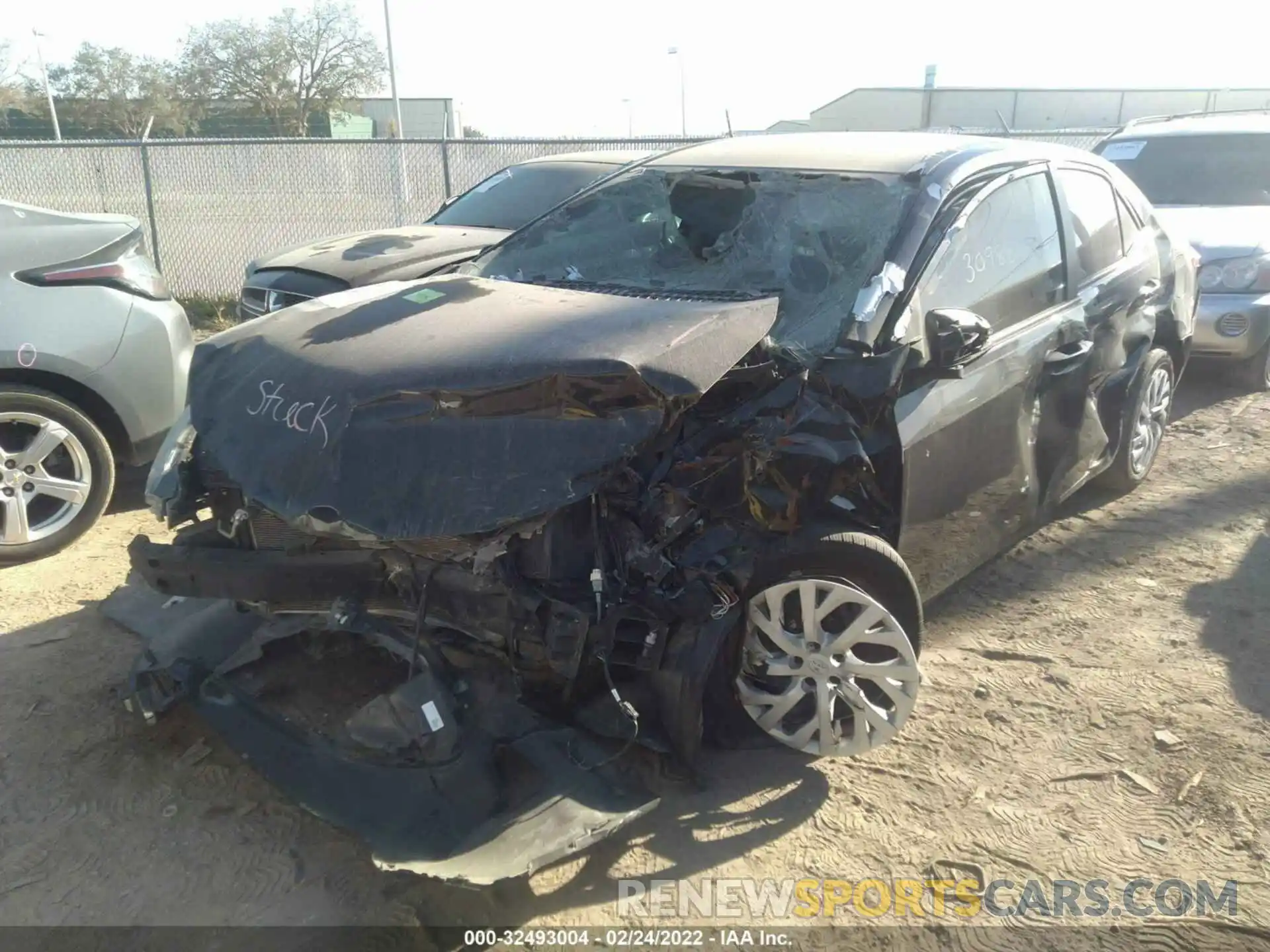 2 Photograph of a damaged car 5YFBURHEXKP883387 TOYOTA COROLLA 2019