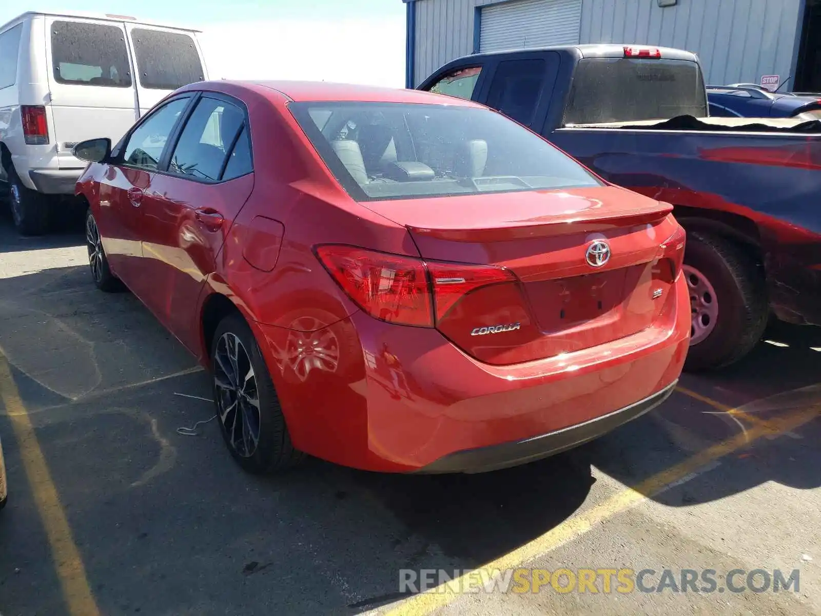 3 Photograph of a damaged car 5YFBURHEXKP884099 TOYOTA COROLLA 2019