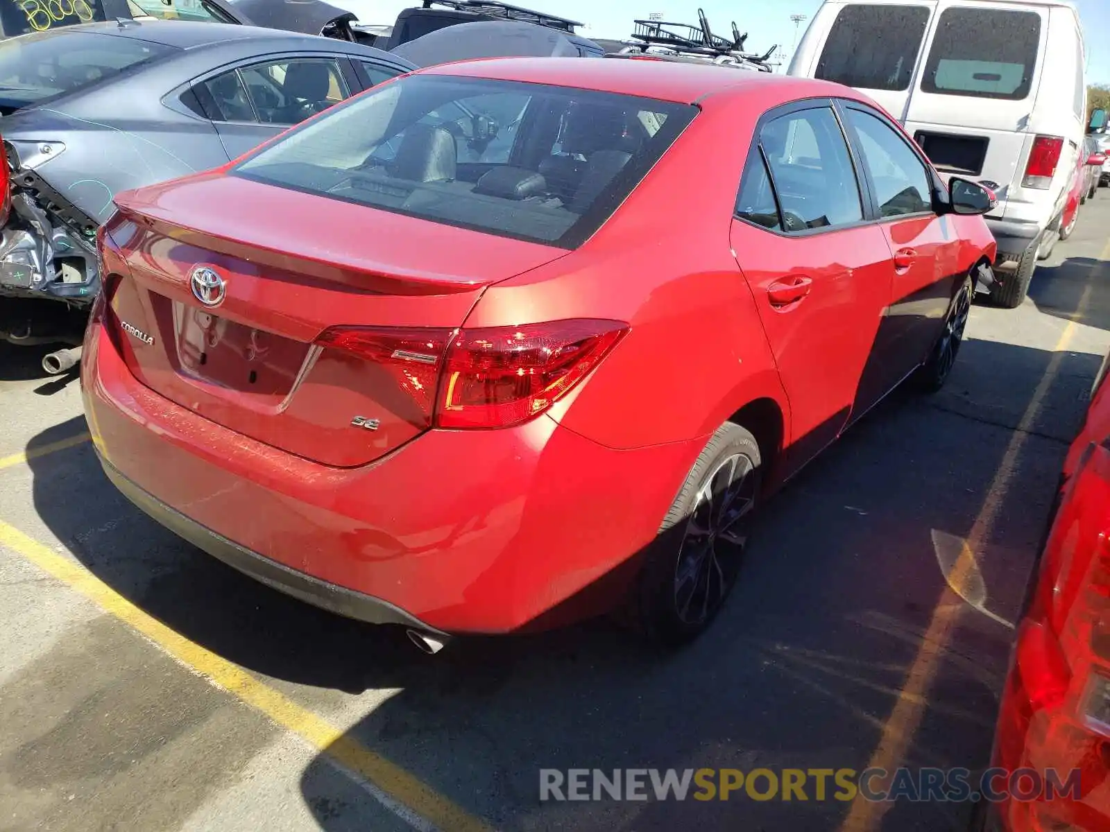 4 Photograph of a damaged car 5YFBURHEXKP884099 TOYOTA COROLLA 2019