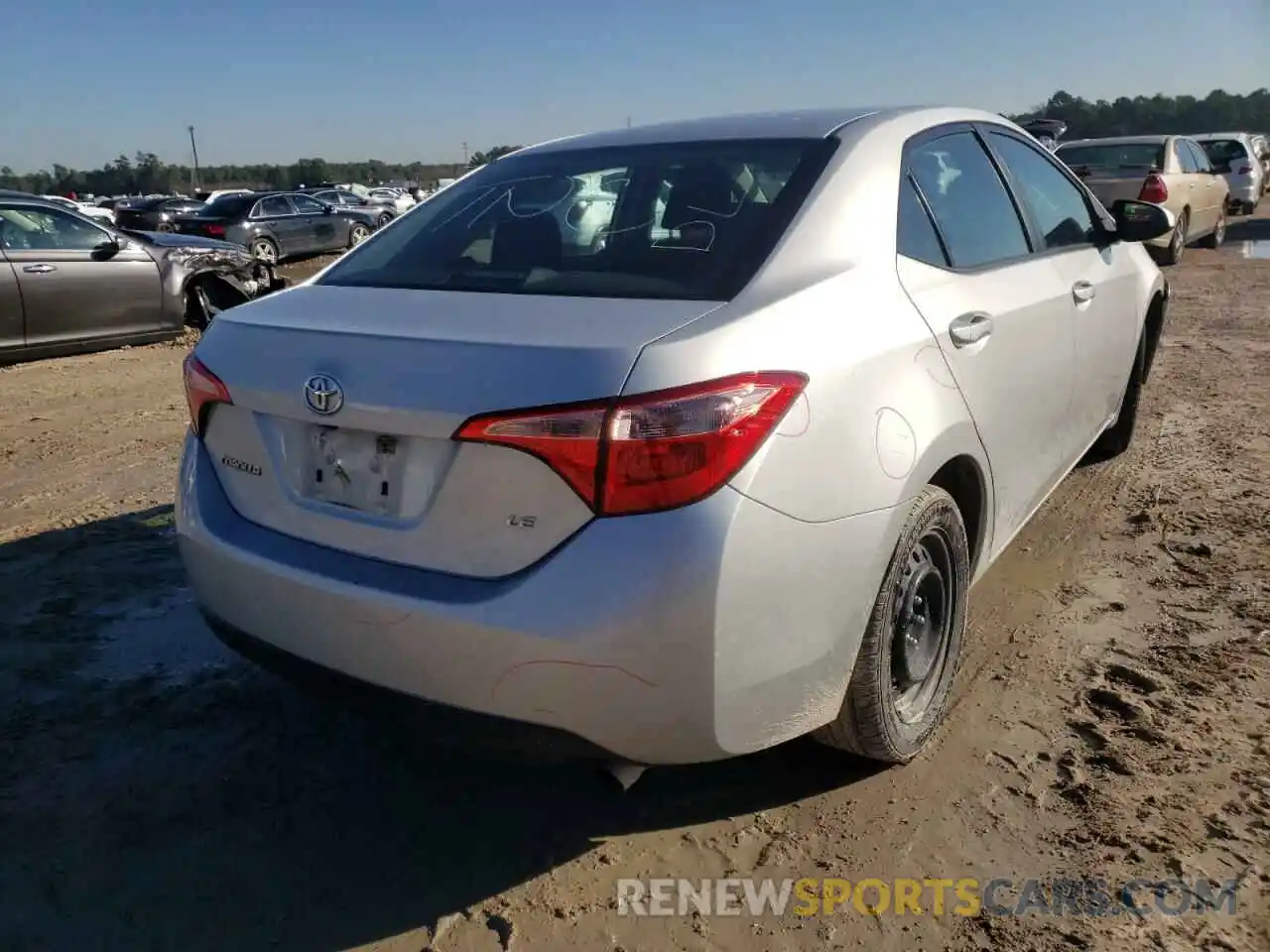 4 Photograph of a damaged car 5YFBURHEXKP884202 TOYOTA COROLLA 2019