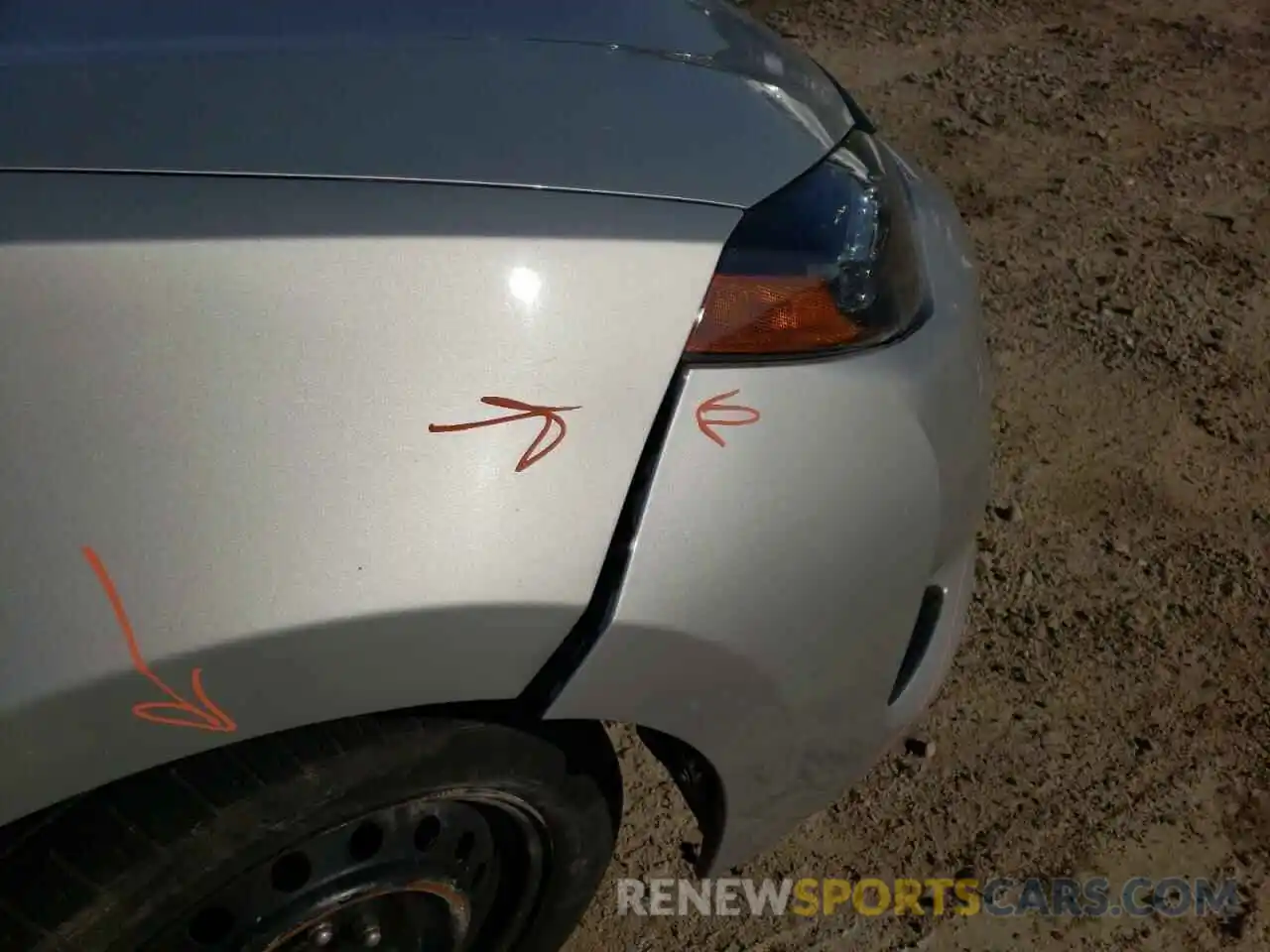 9 Photograph of a damaged car 5YFBURHEXKP884202 TOYOTA COROLLA 2019