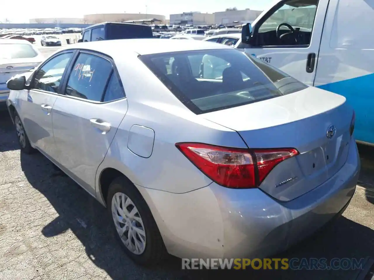 3 Photograph of a damaged car 5YFBURHEXKP884622 TOYOTA COROLLA 2019