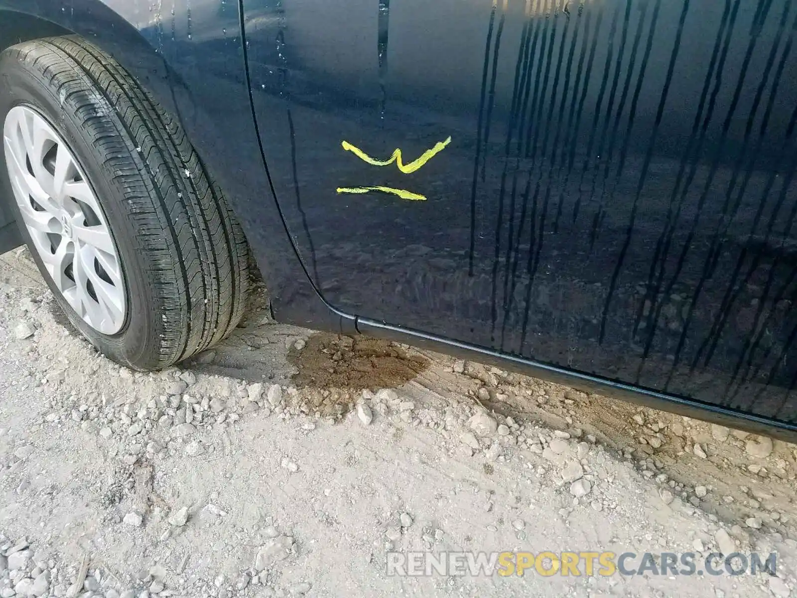 9 Photograph of a damaged car 5YFBURHEXKP884748 TOYOTA COROLLA 2019