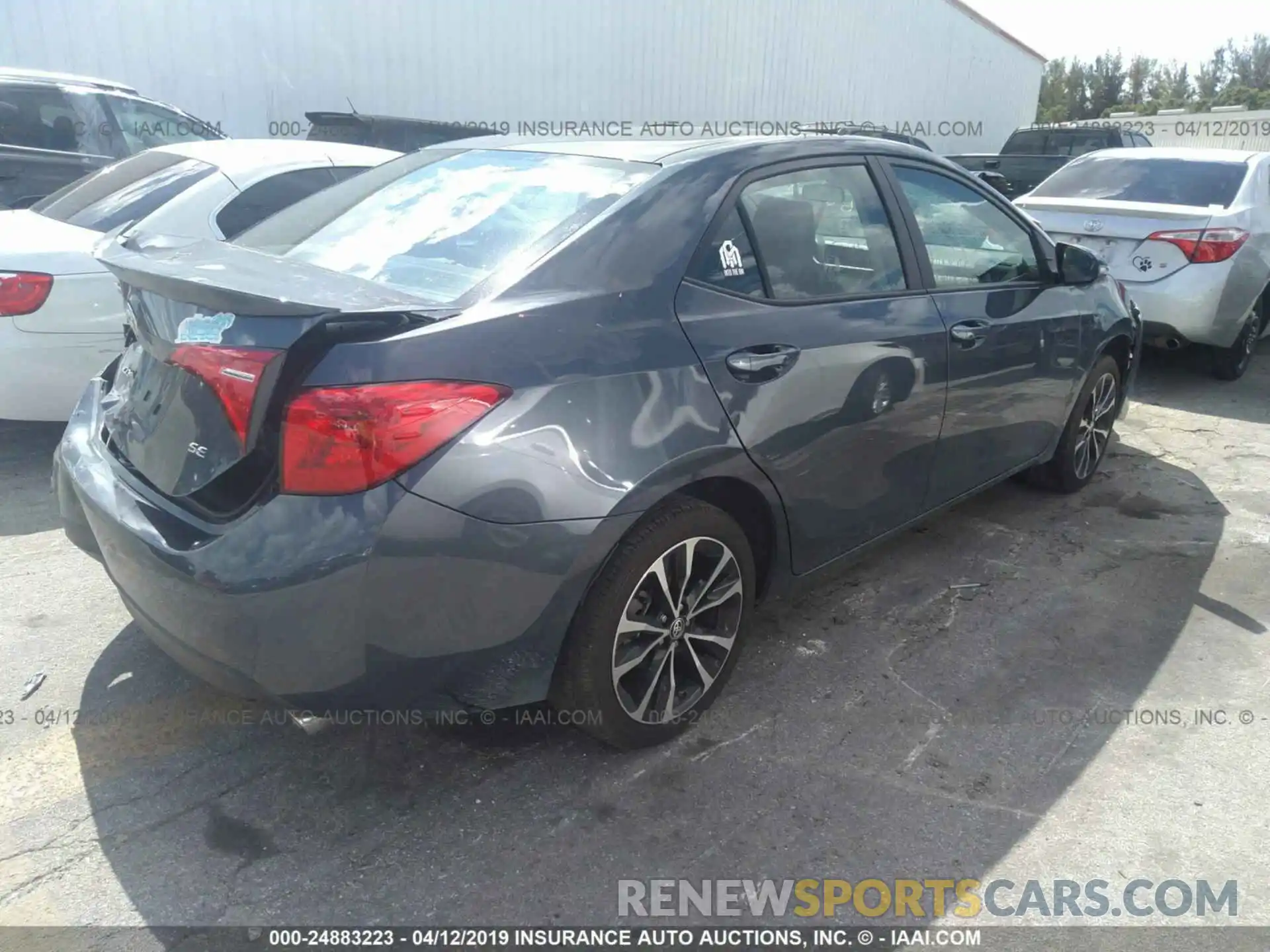 4 Photograph of a damaged car 5YFBURHEXKP885107 TOYOTA COROLLA 2019