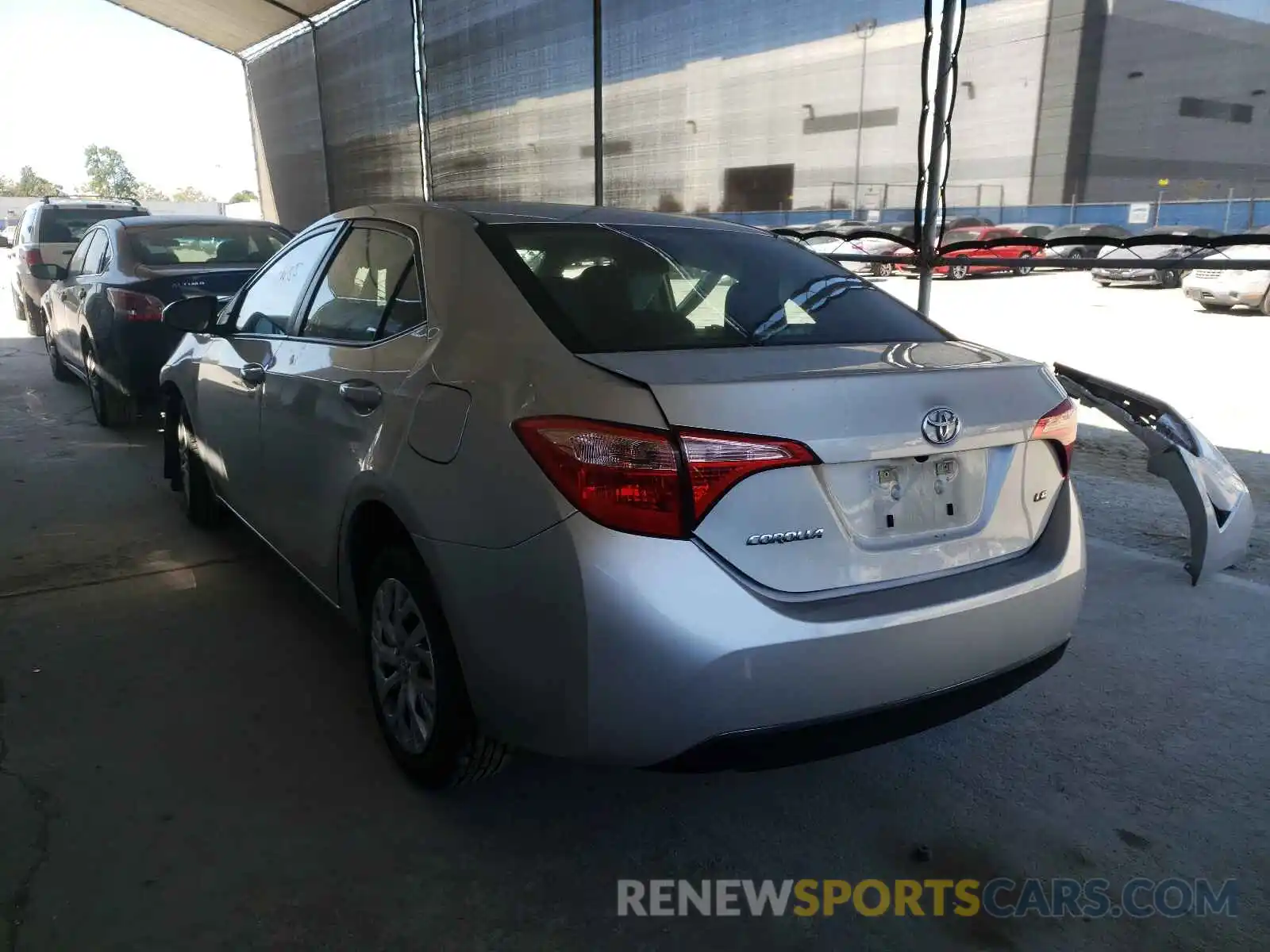 3 Photograph of a damaged car 5YFBURHEXKP885298 TOYOTA COROLLA 2019