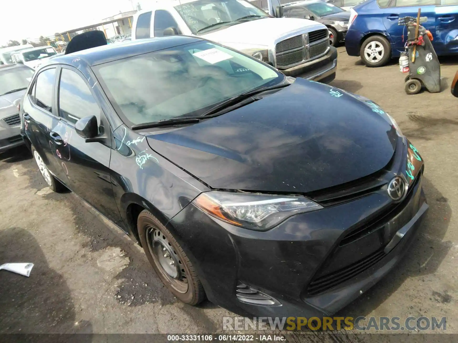 1 Photograph of a damaged car 5YFBURHEXKP885575 TOYOTA COROLLA 2019