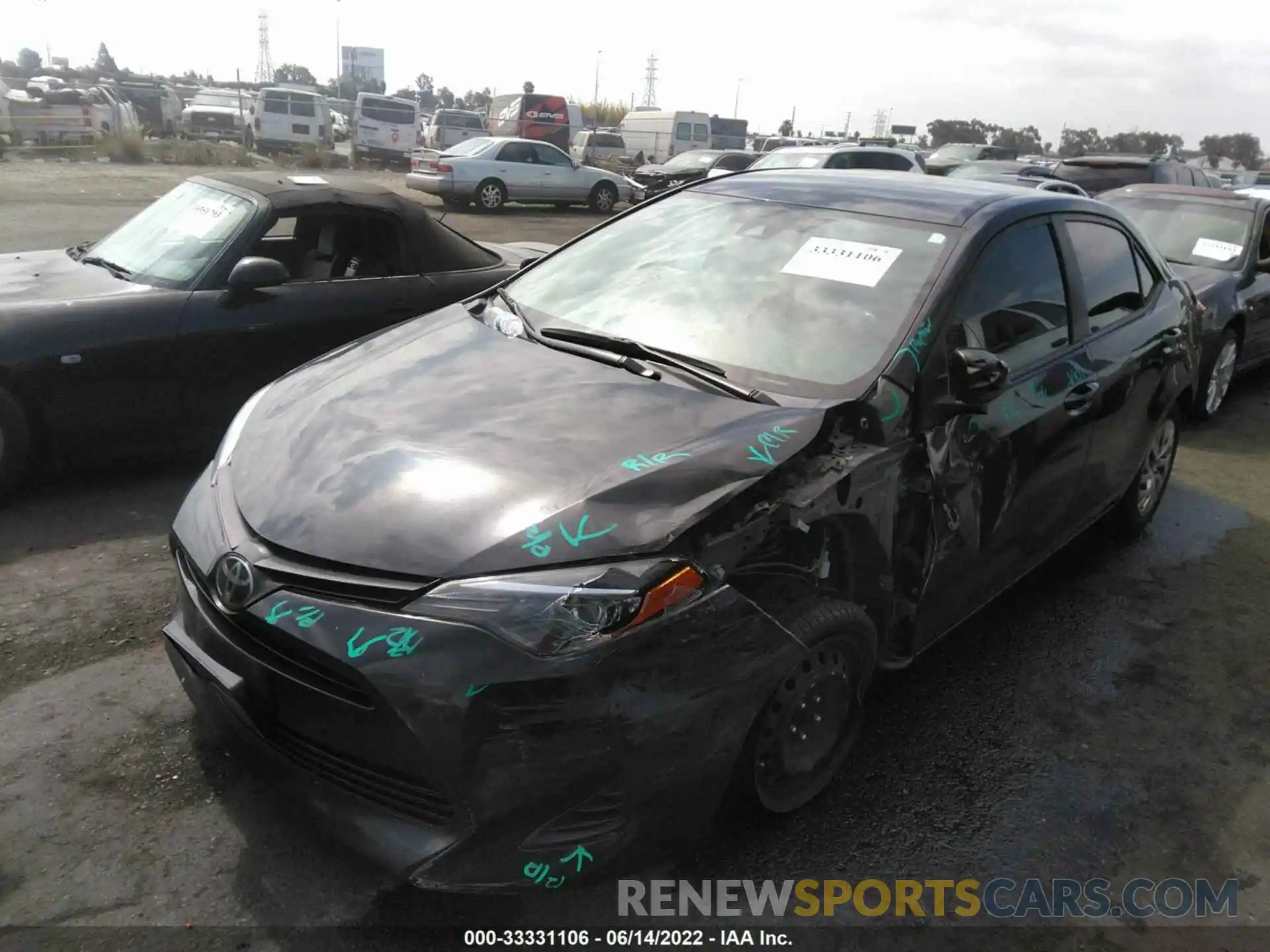 2 Photograph of a damaged car 5YFBURHEXKP885575 TOYOTA COROLLA 2019