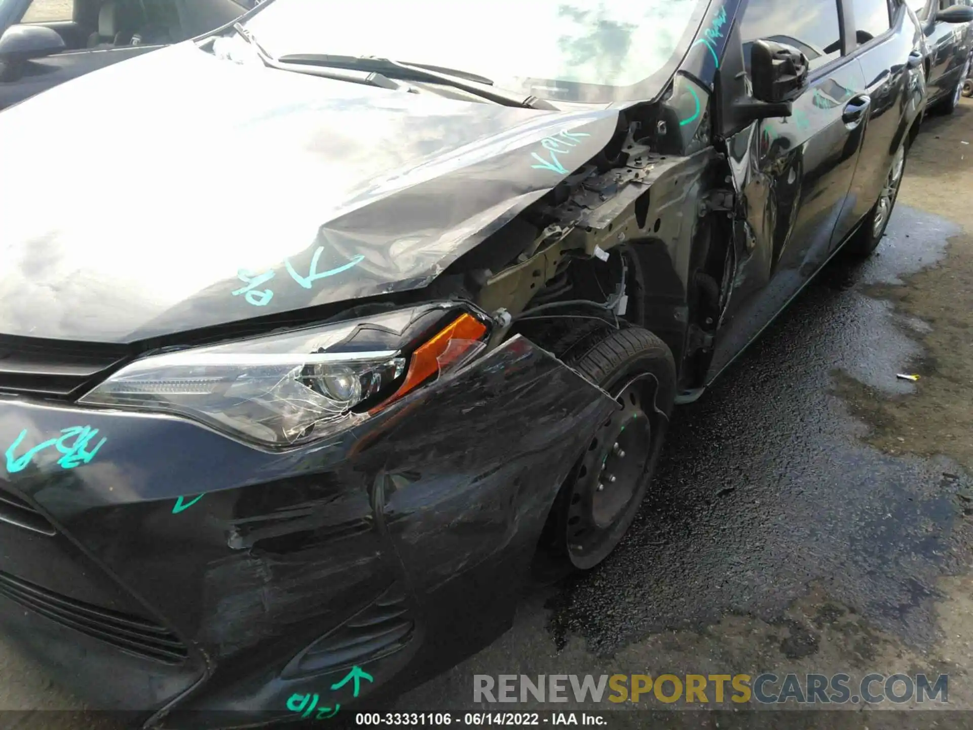 6 Photograph of a damaged car 5YFBURHEXKP885575 TOYOTA COROLLA 2019