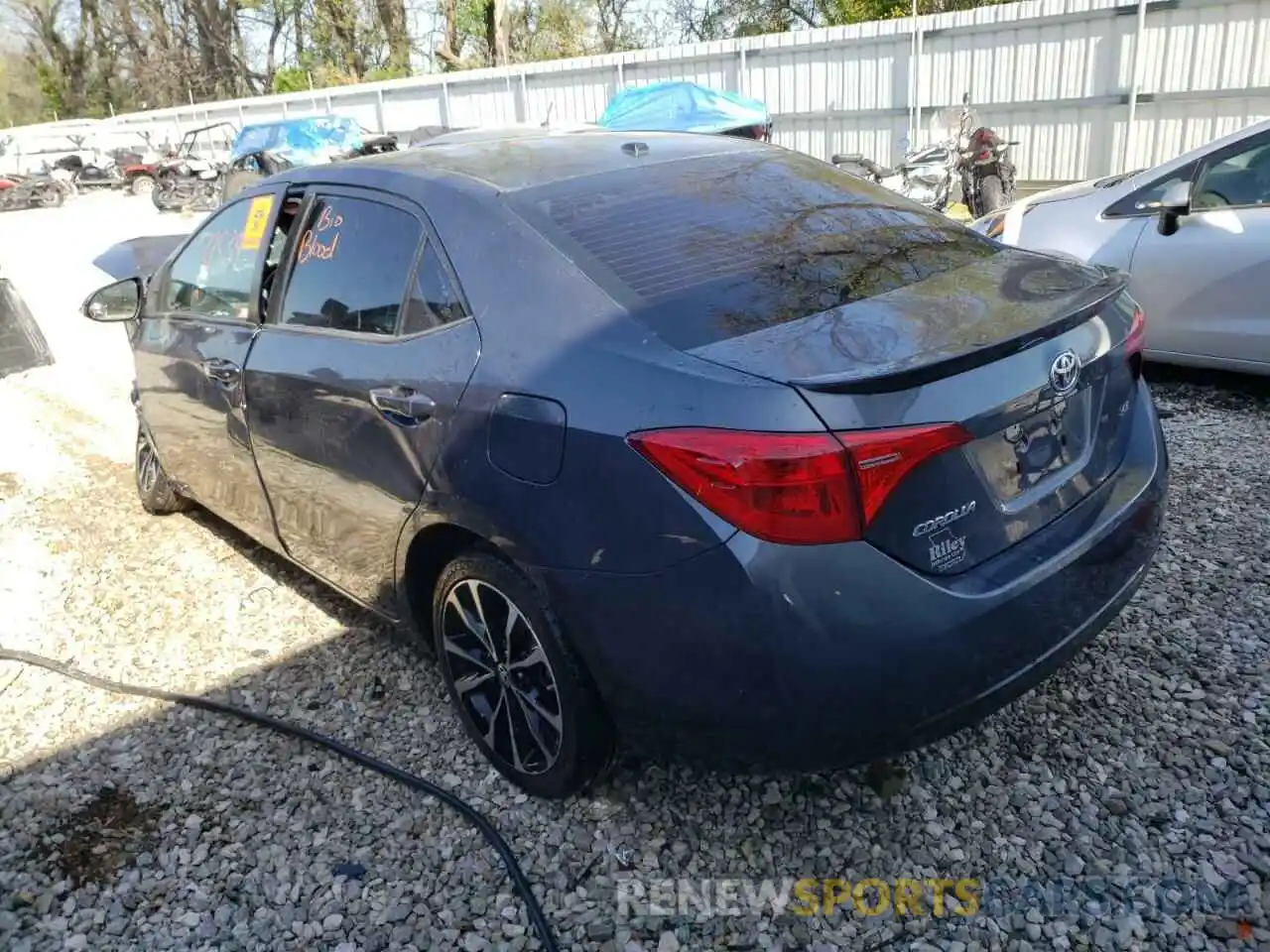 3 Photograph of a damaged car 5YFBURHEXKP885804 TOYOTA COROLLA 2019