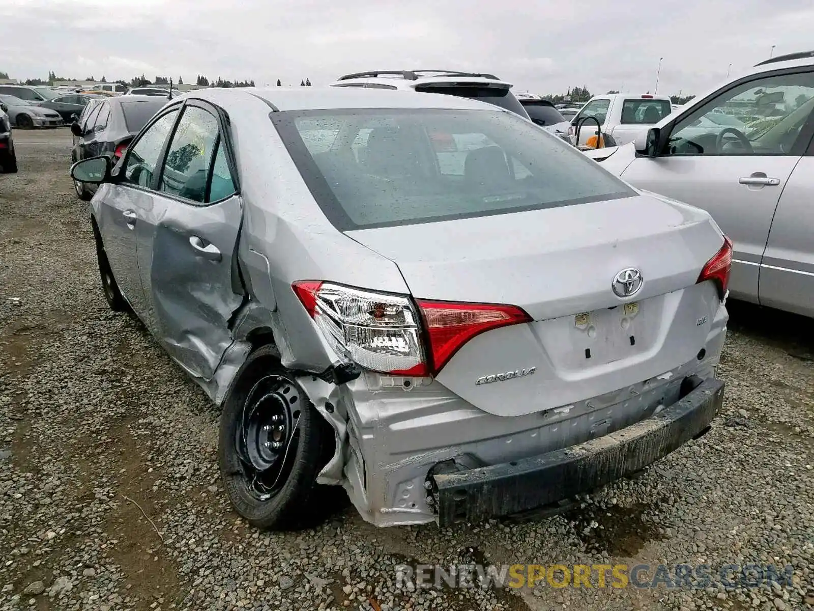 3 Photograph of a damaged car 5YFBURHEXKP886998 TOYOTA COROLLA 2019