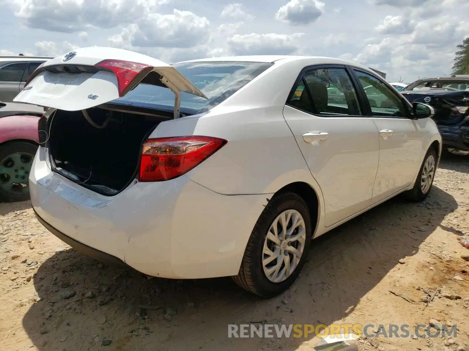 4 Photograph of a damaged car 5YFBURHEXKP887150 TOYOTA COROLLA 2019