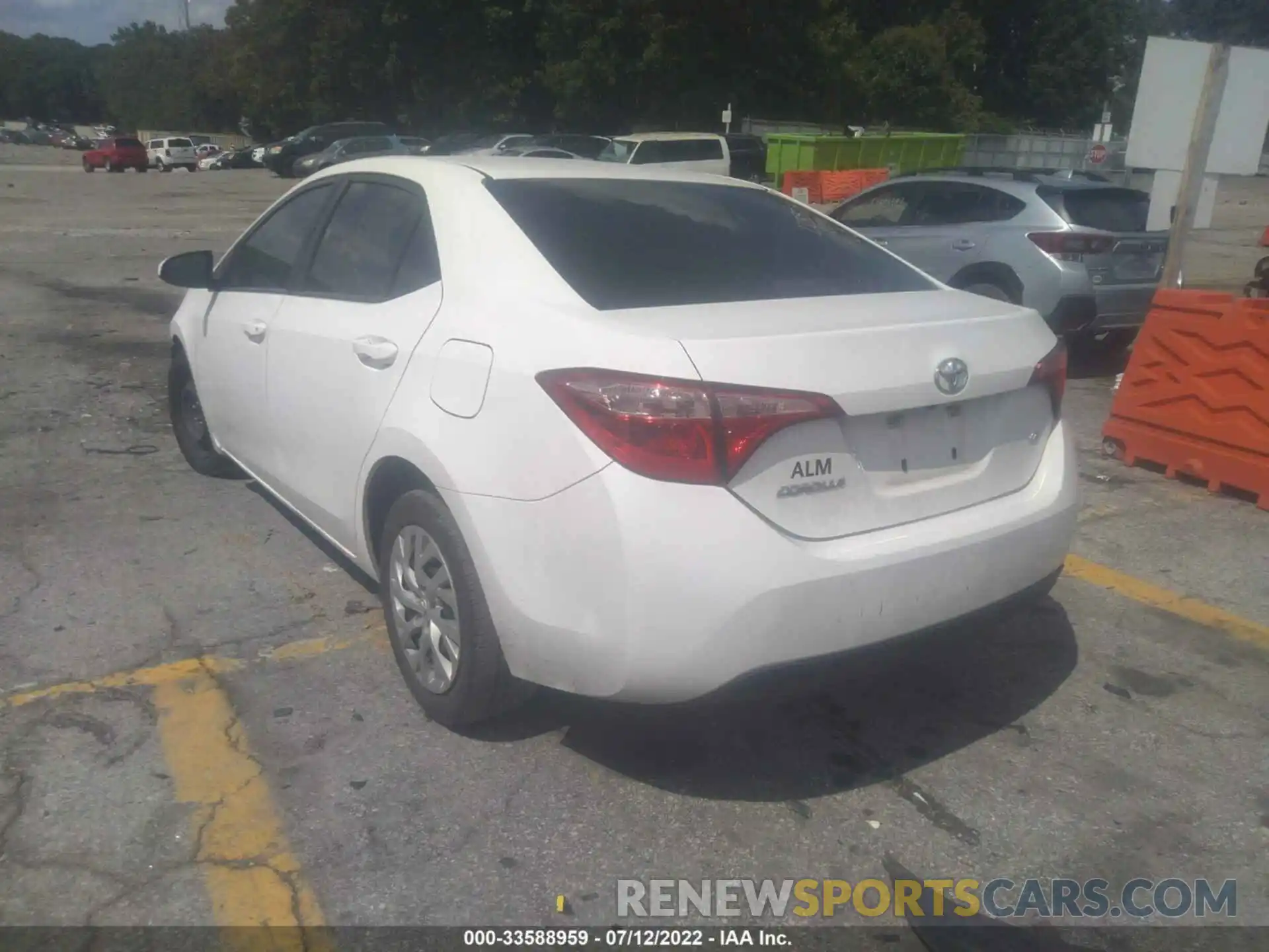 3 Photograph of a damaged car 5YFBURHEXKP887567 TOYOTA COROLLA 2019