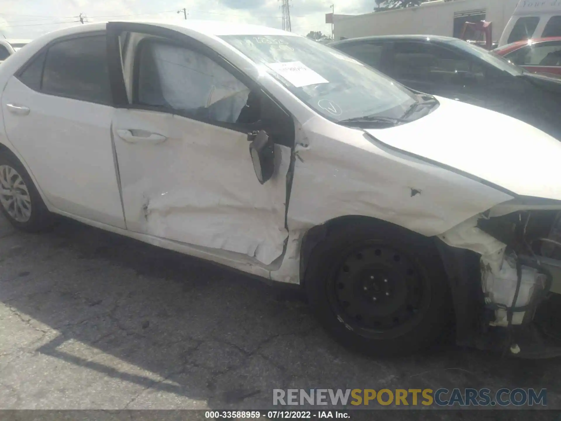 6 Photograph of a damaged car 5YFBURHEXKP887567 TOYOTA COROLLA 2019