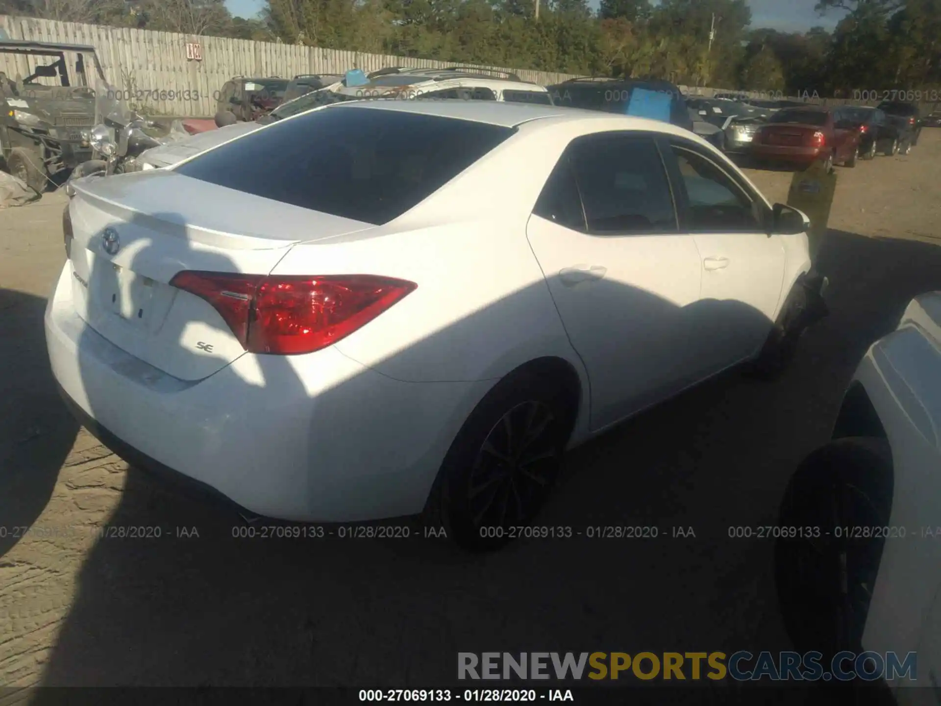 4 Photograph of a damaged car 5YFBURHEXKP887679 TOYOTA COROLLA 2019