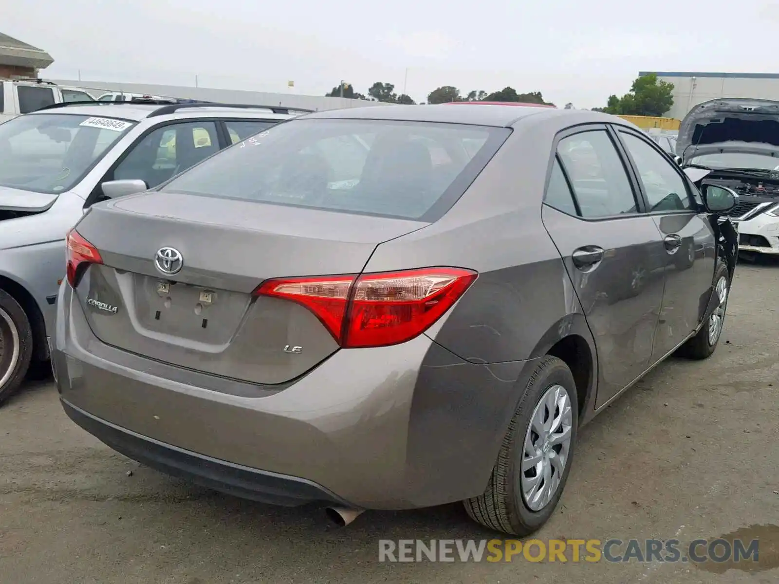 4 Photograph of a damaged car 5YFBURHEXKP888556 TOYOTA COROLLA 2019