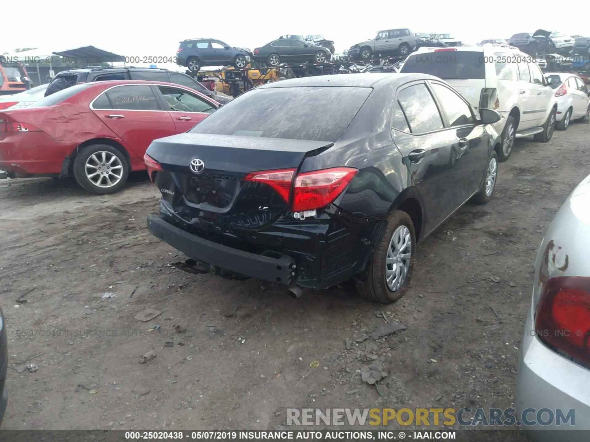 4 Photograph of a damaged car 5YFBURHEXKP888637 TOYOTA COROLLA 2019