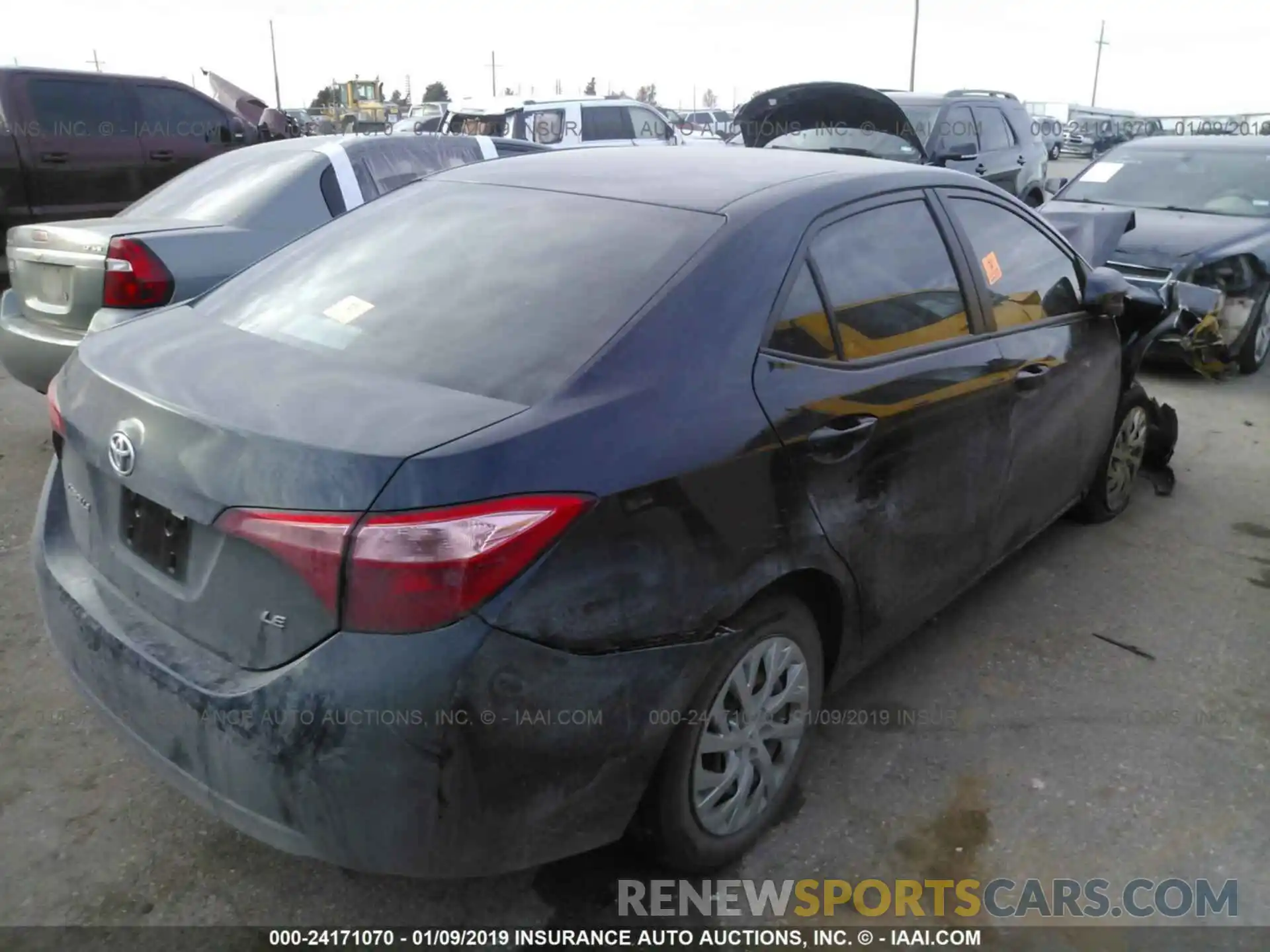 4 Photograph of a damaged car 5YFBURHEXKP888749 TOYOTA COROLLA 2019