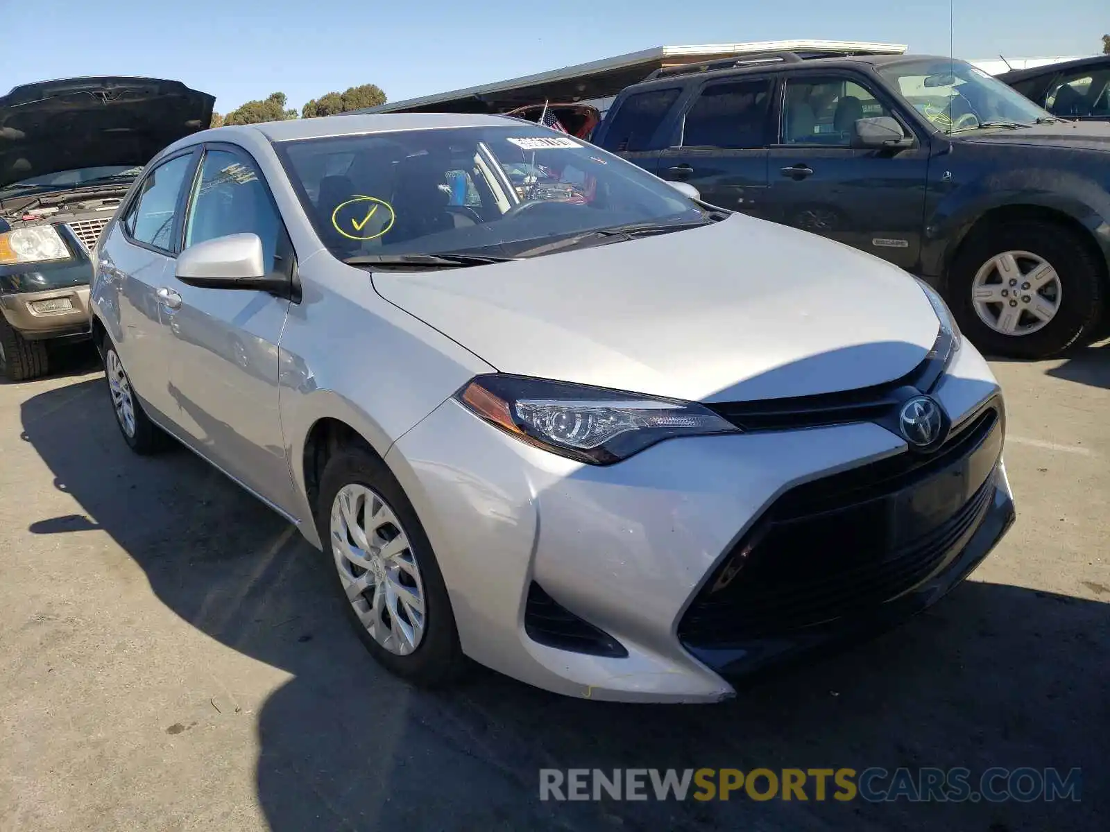 1 Photograph of a damaged car 5YFBURHEXKP888766 TOYOTA COROLLA 2019