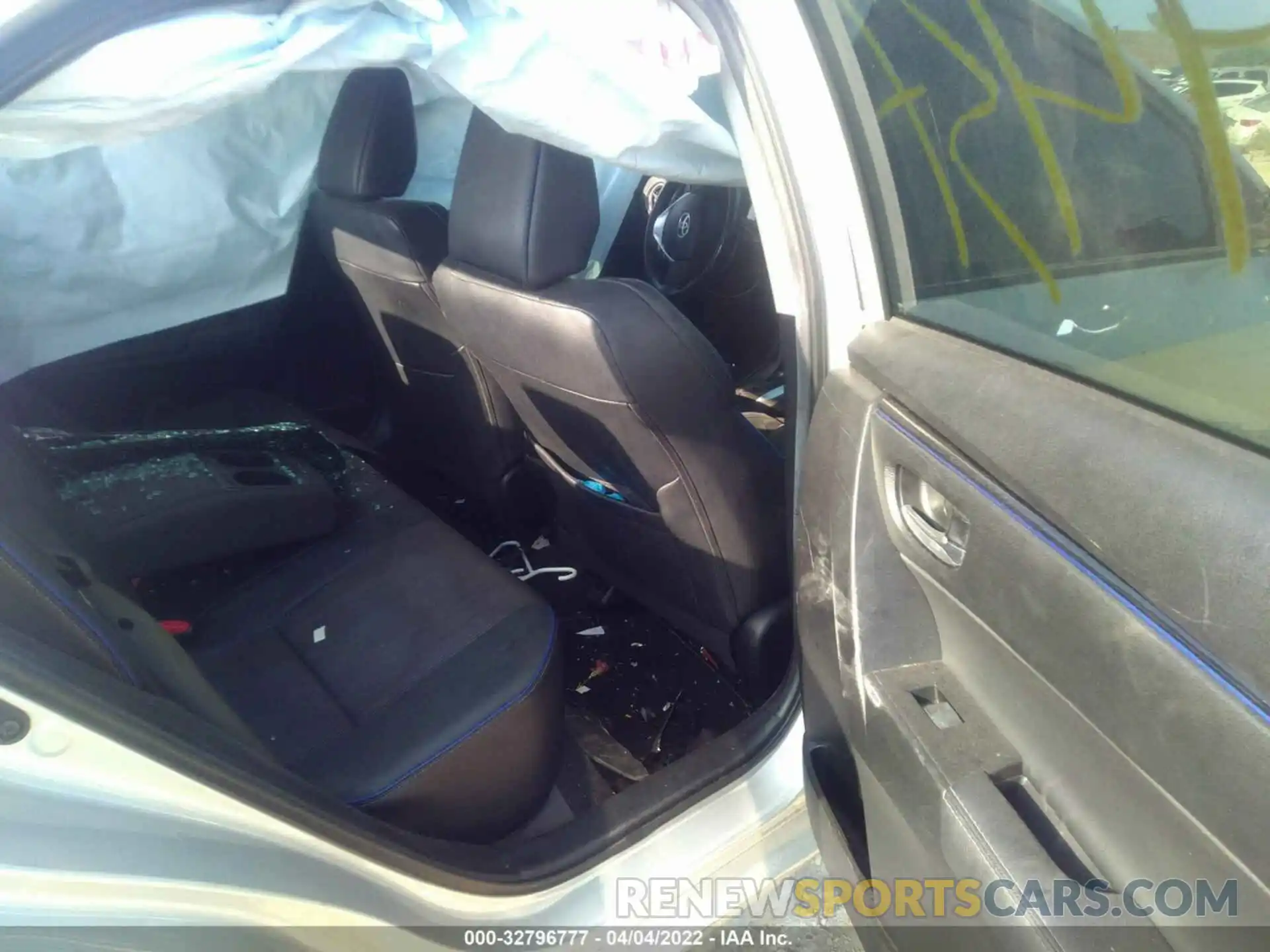 8 Photograph of a damaged car 5YFBURHEXKP889089 TOYOTA COROLLA 2019