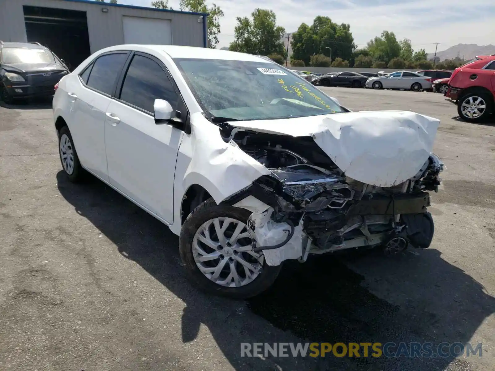 1 Photograph of a damaged car 5YFBURHEXKP890677 TOYOTA COROLLA 2019