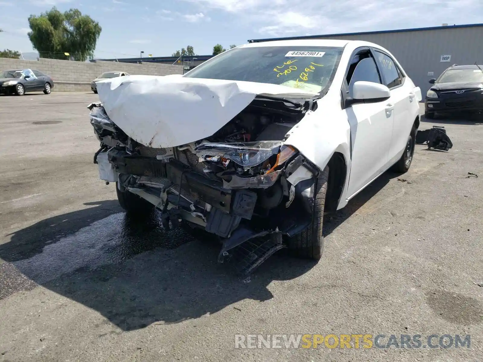 2 Photograph of a damaged car 5YFBURHEXKP890677 TOYOTA COROLLA 2019