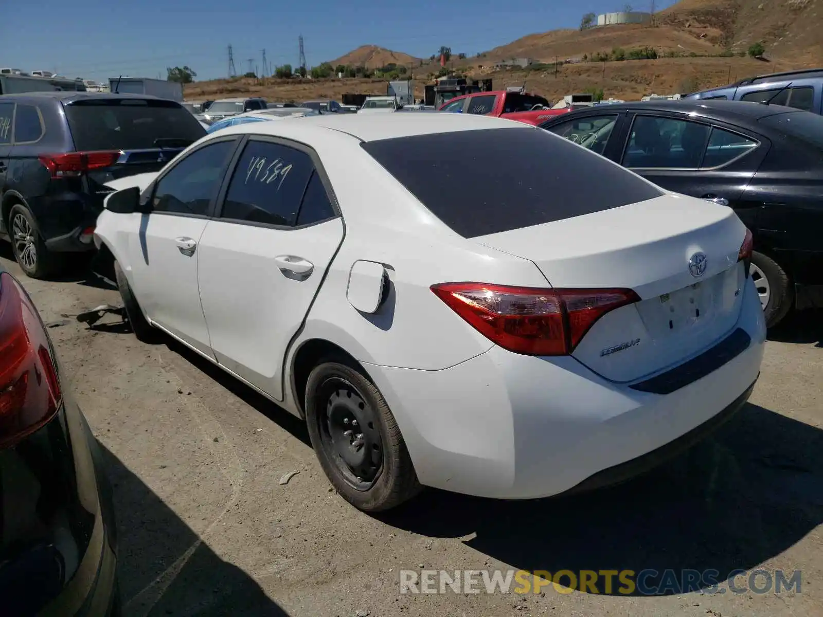 3 Photograph of a damaged car 5YFBURHEXKP890677 TOYOTA COROLLA 2019