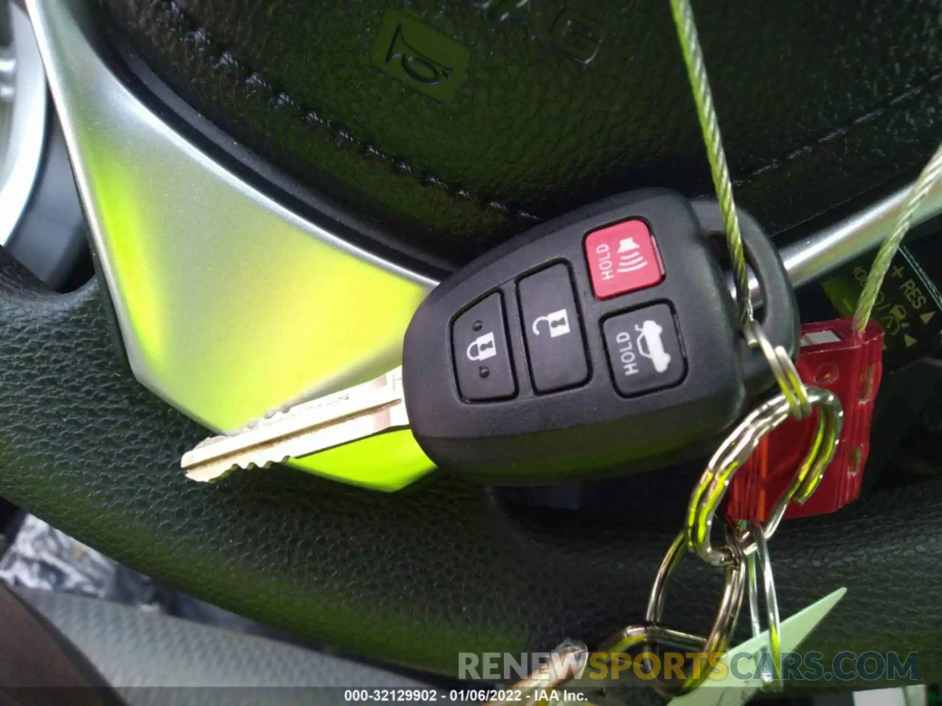 11 Photograph of a damaged car 5YFBURHEXKP891327 TOYOTA COROLLA 2019