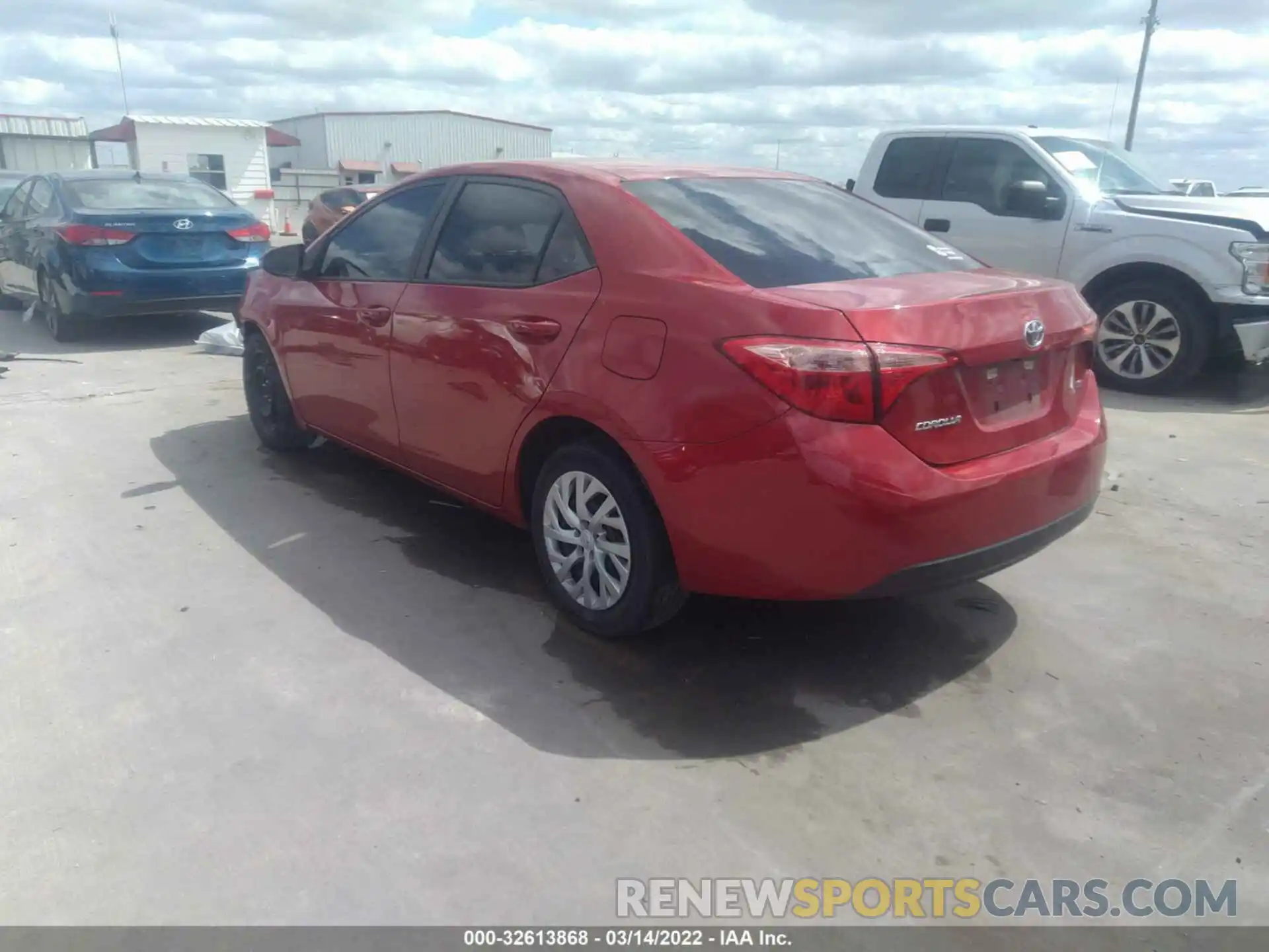 3 Photograph of a damaged car 5YFBURHEXKP892543 TOYOTA COROLLA 2019