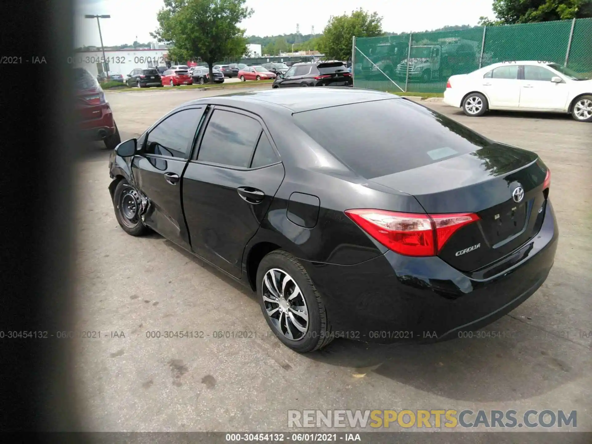 3 Photograph of a damaged car 5YFBURHEXKP893255 TOYOTA COROLLA 2019