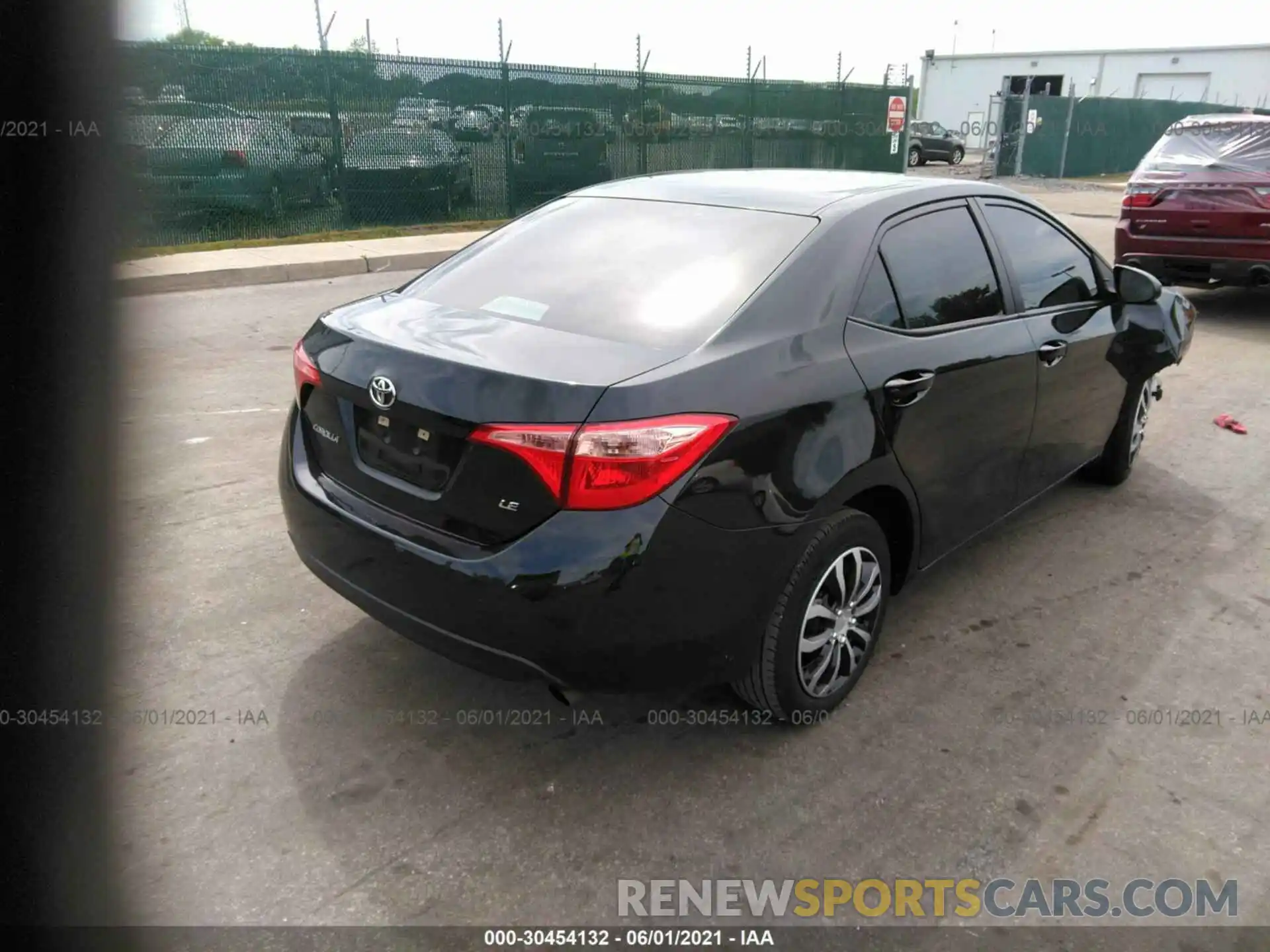 4 Photograph of a damaged car 5YFBURHEXKP893255 TOYOTA COROLLA 2019