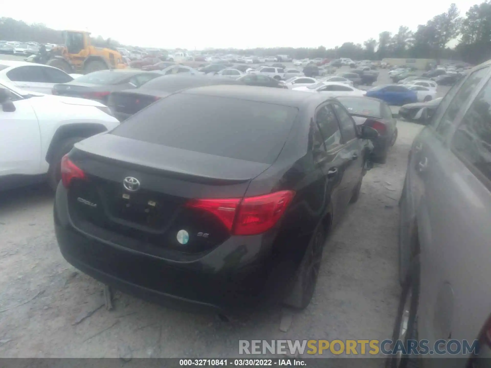 4 Photograph of a damaged car 5YFBURHEXKP893319 TOYOTA COROLLA 2019