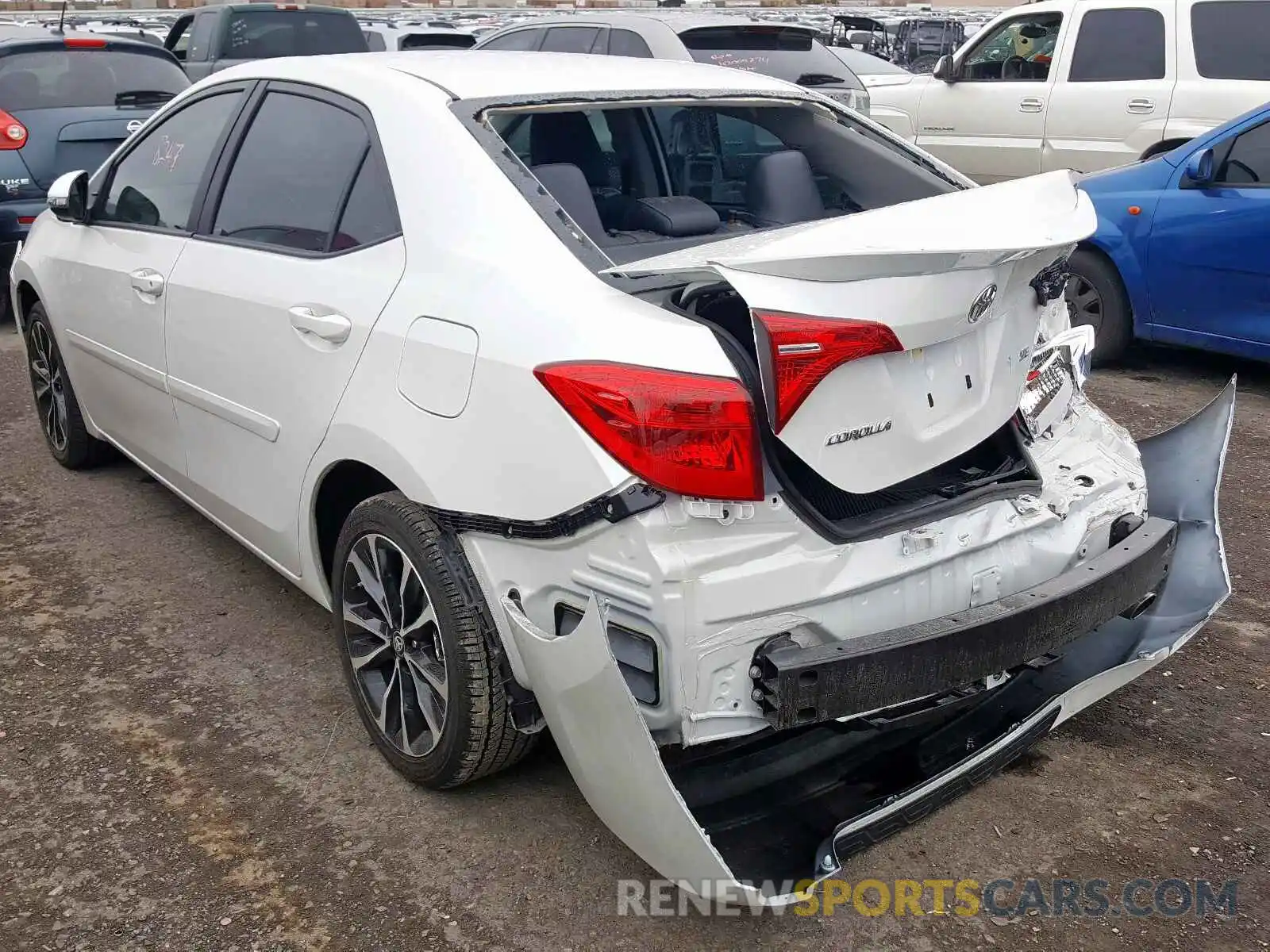 3 Photograph of a damaged car 5YFBURHEXKP893840 TOYOTA COROLLA 2019