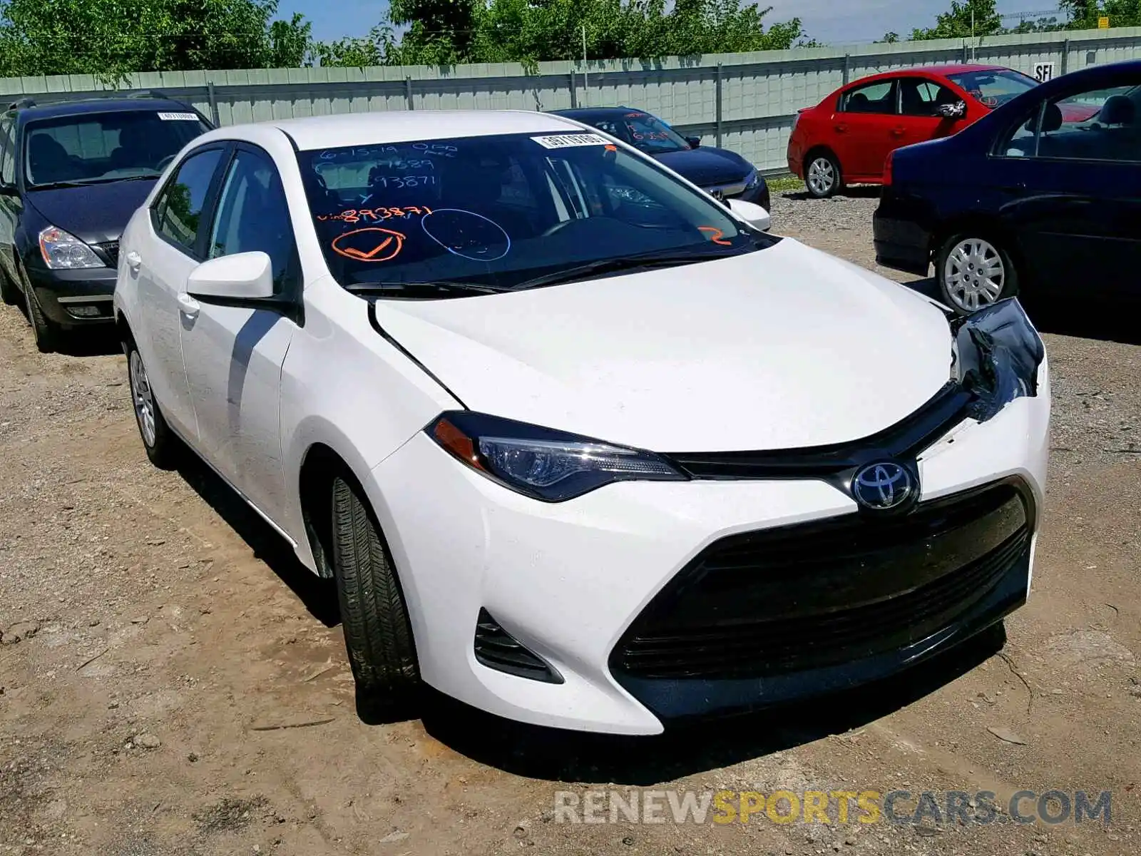 1 Photograph of a damaged car 5YFBURHEXKP893871 TOYOTA COROLLA 2019