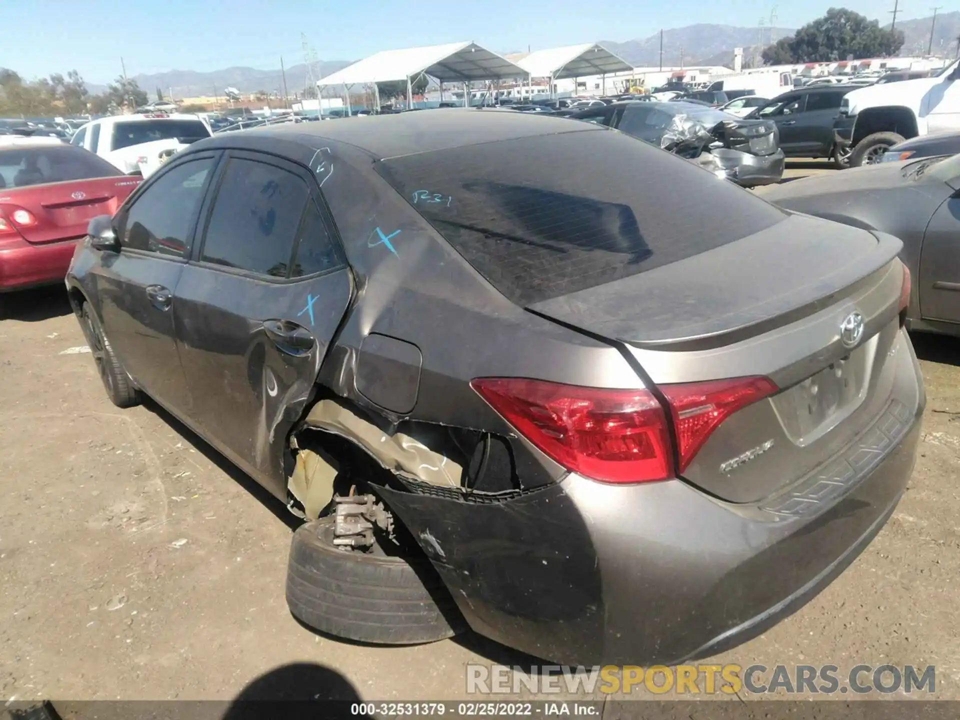 3 Photograph of a damaged car 5YFBURHEXKP894308 TOYOTA COROLLA 2019