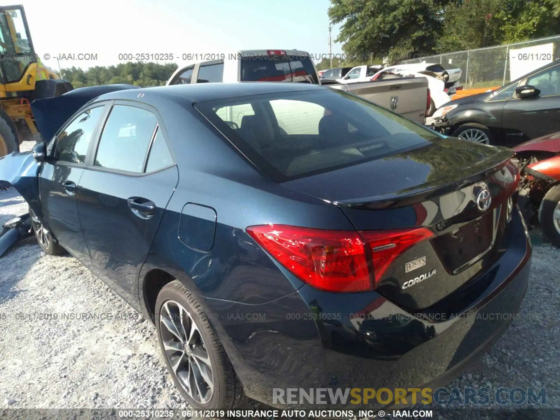 3 Photograph of a damaged car 5YFBURHEXKP894504 TOYOTA COROLLA 2019